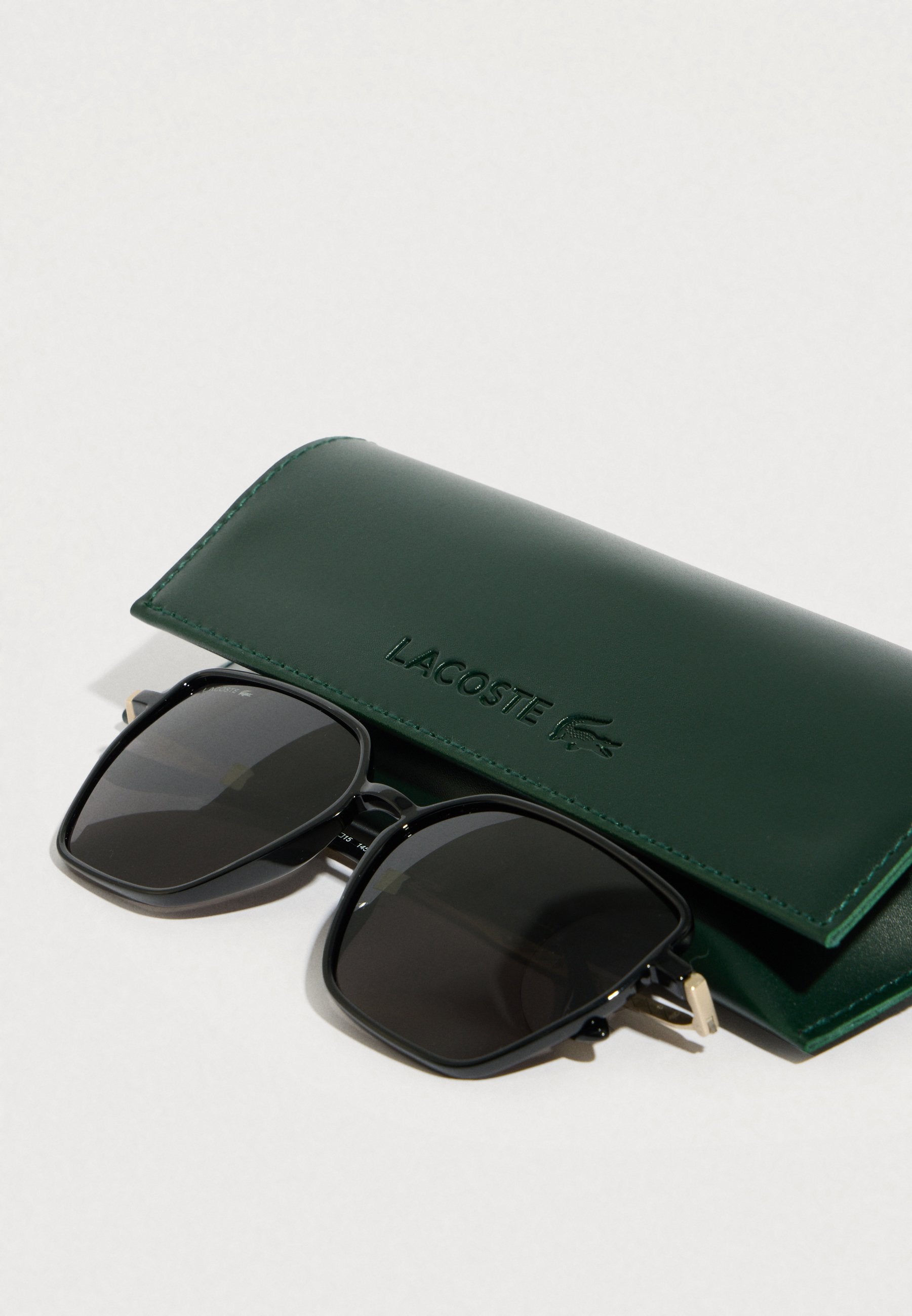 Sunglasses - black