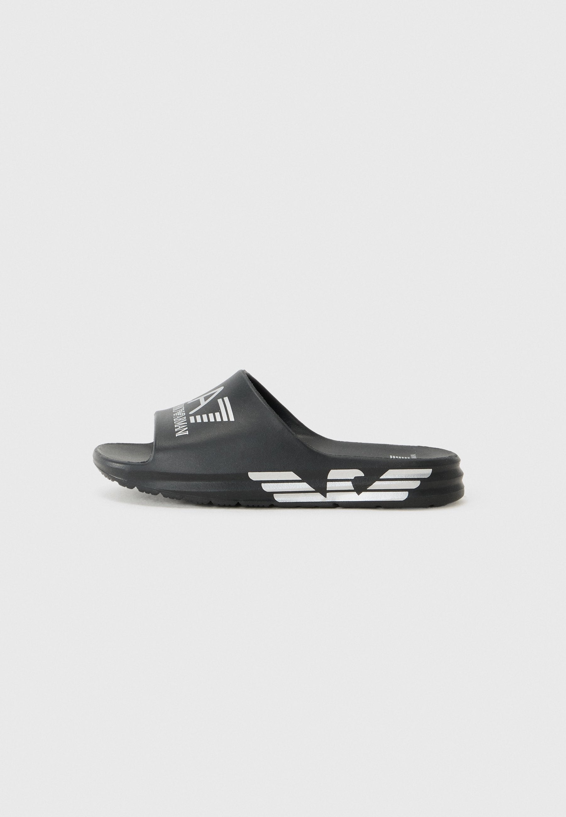 CRUSHER DISTANCE - Slippers - black/silver-coloured