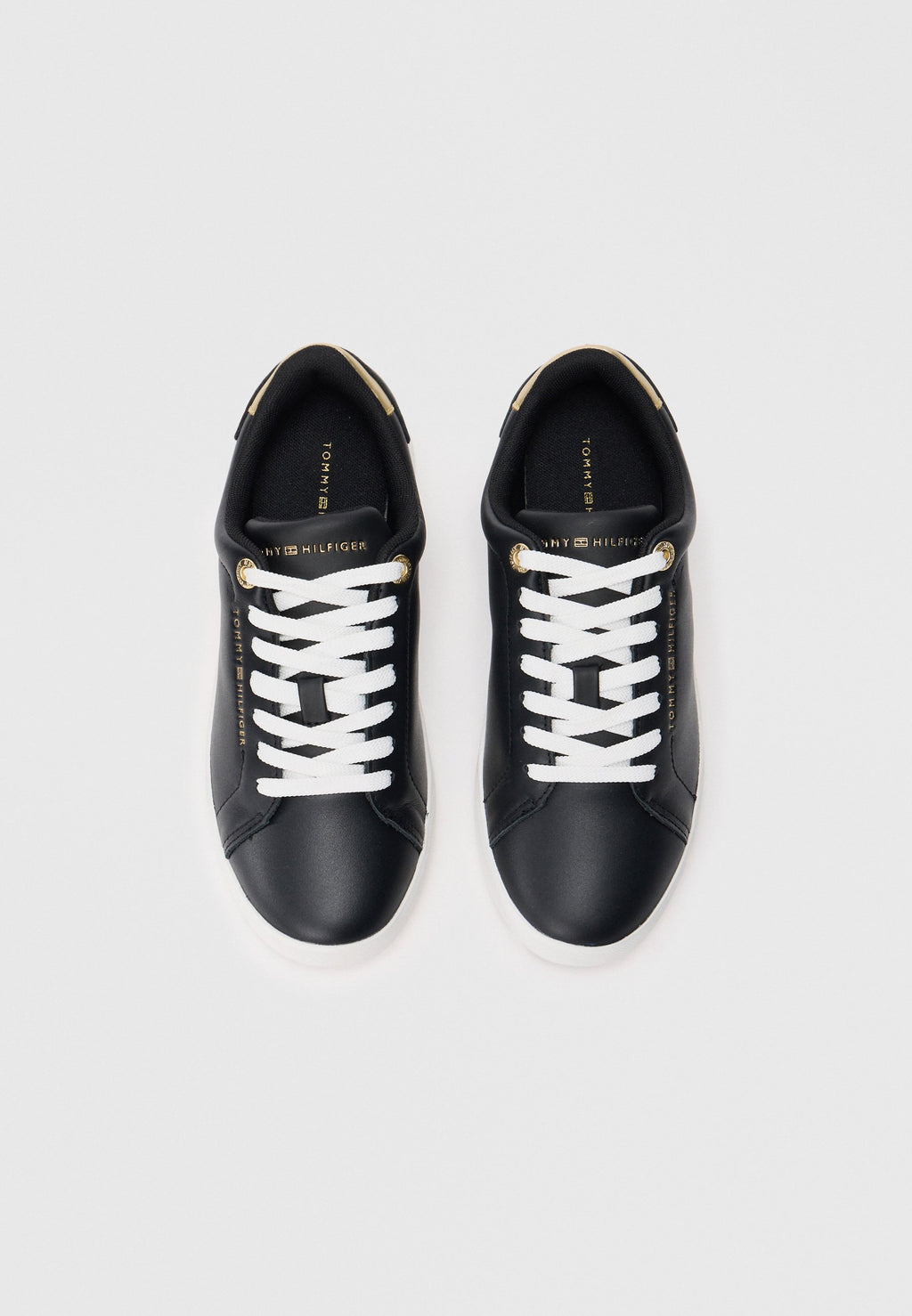 LEATHER LOGO PLAQUE COURT TRAINERS - Trainers - black