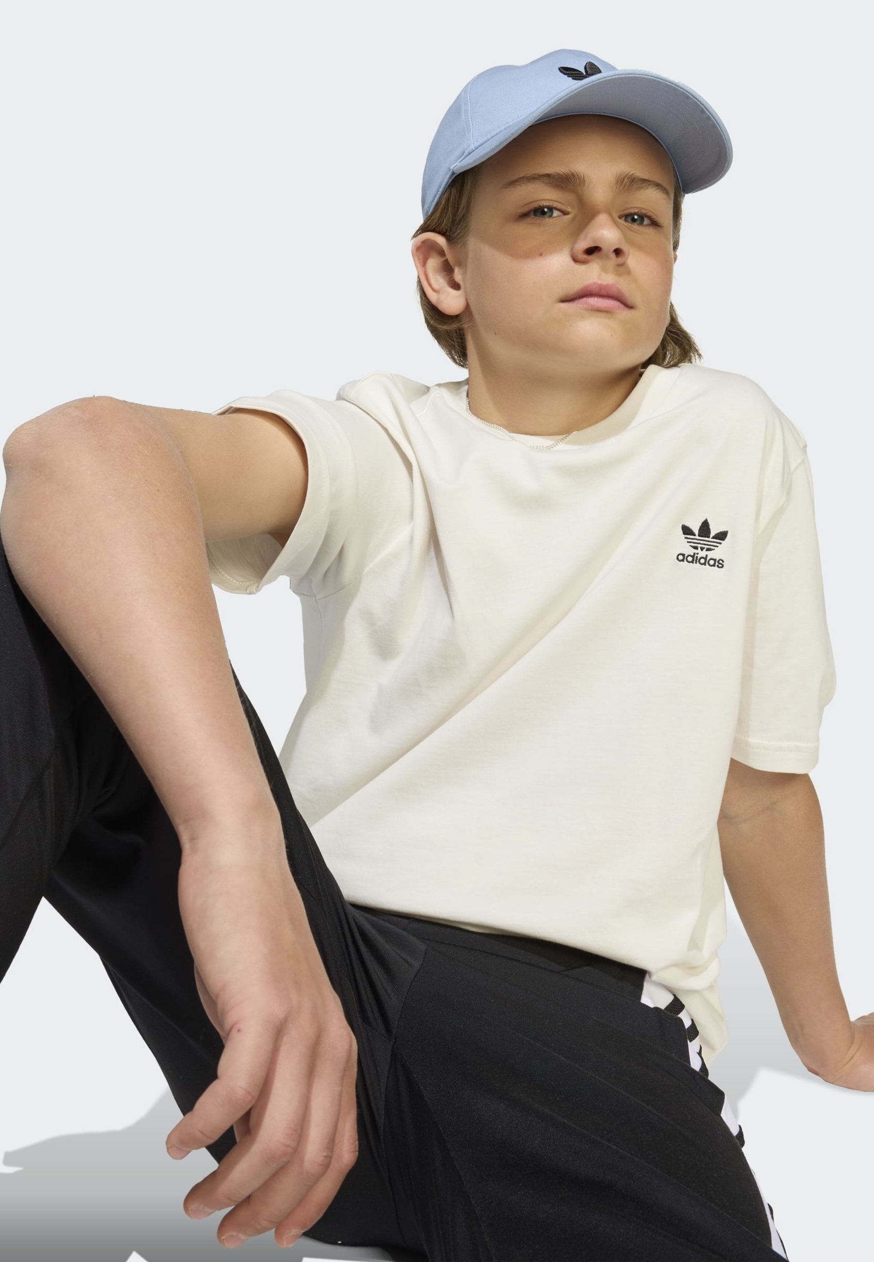 TEE JUNIOR UNISEX - قميص أساسي - أبيض سحابي