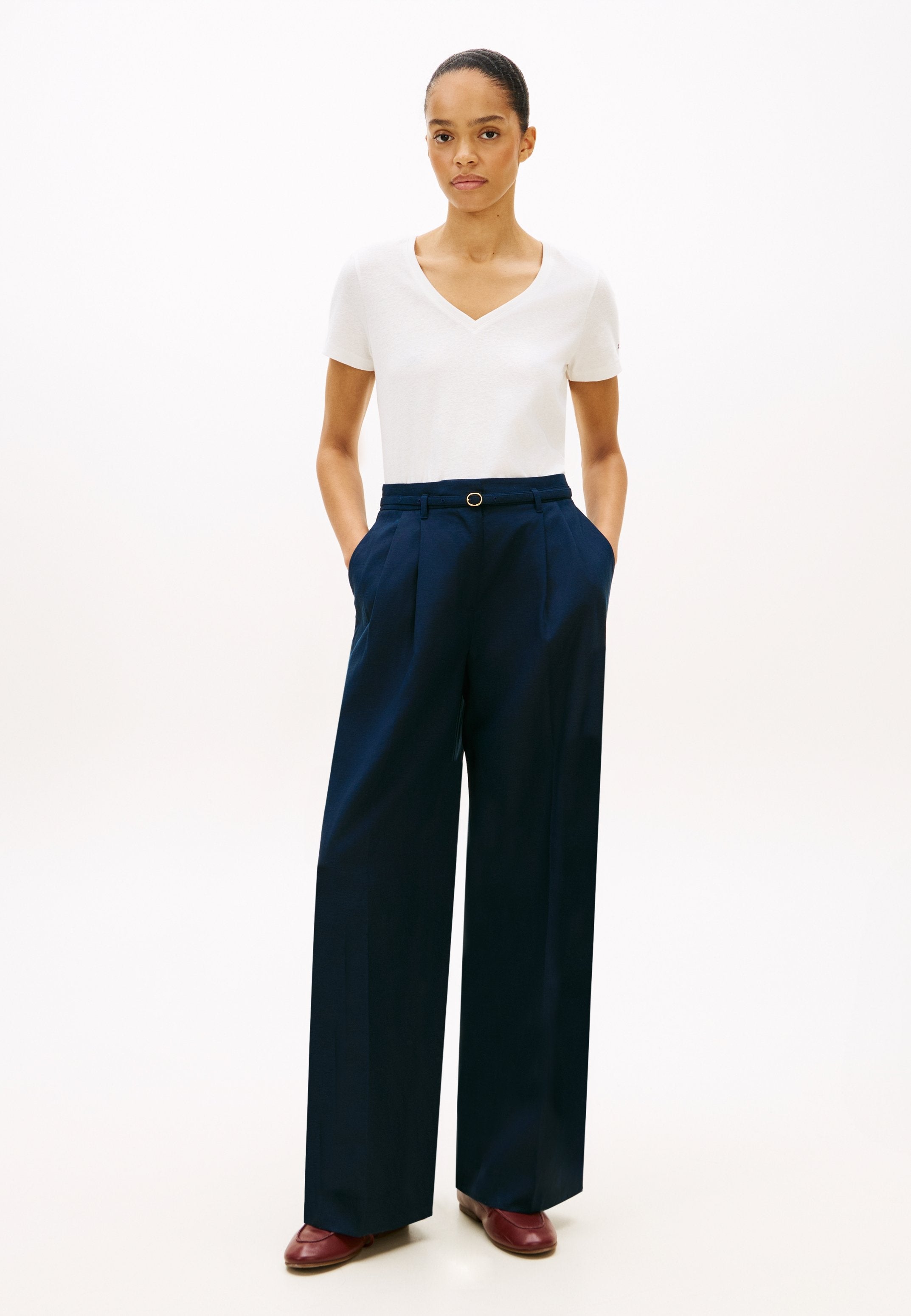LINEN BLEND V-NECK T-SHIRT - Basic T-shirt - ecru
