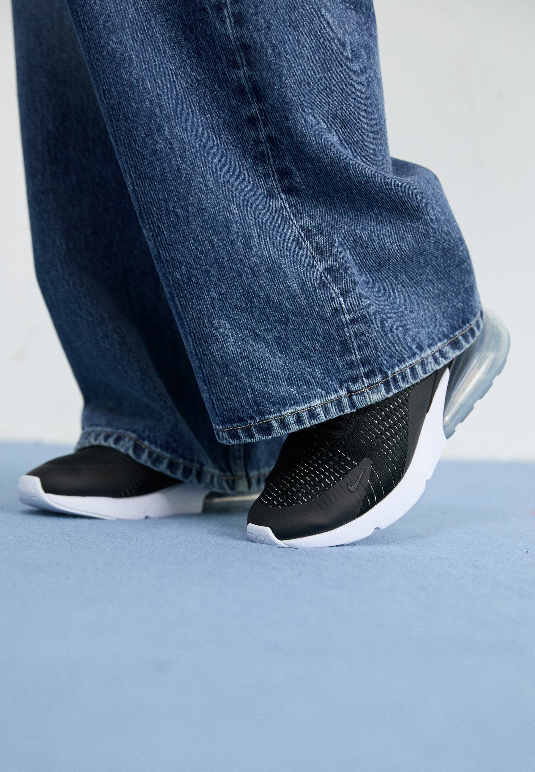 AIR MAX 270 - Trainers - black/metallic silver-coloured/white