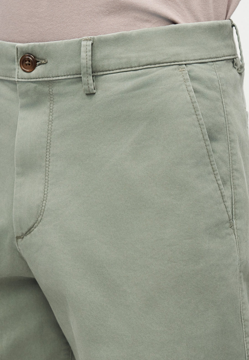 ESSENTIAL - Shorts - mesculen green
