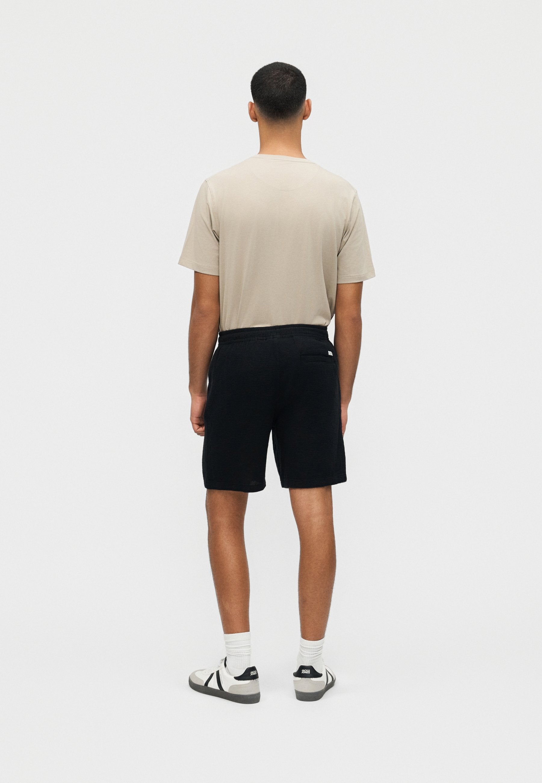 Relaxed Fit - Shorts - black