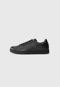 Trainers - triple black