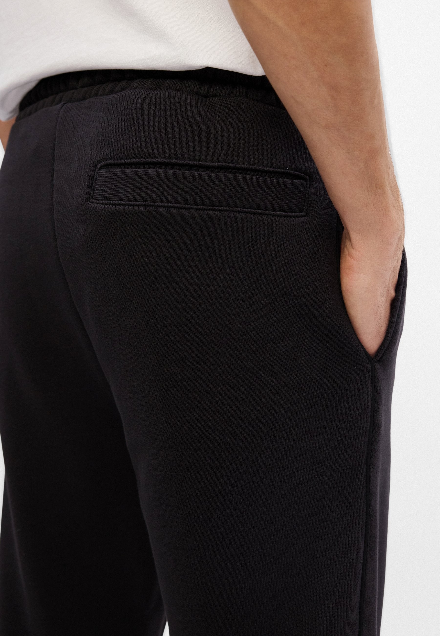 DILVANOS - Tracksuit bottoms - black