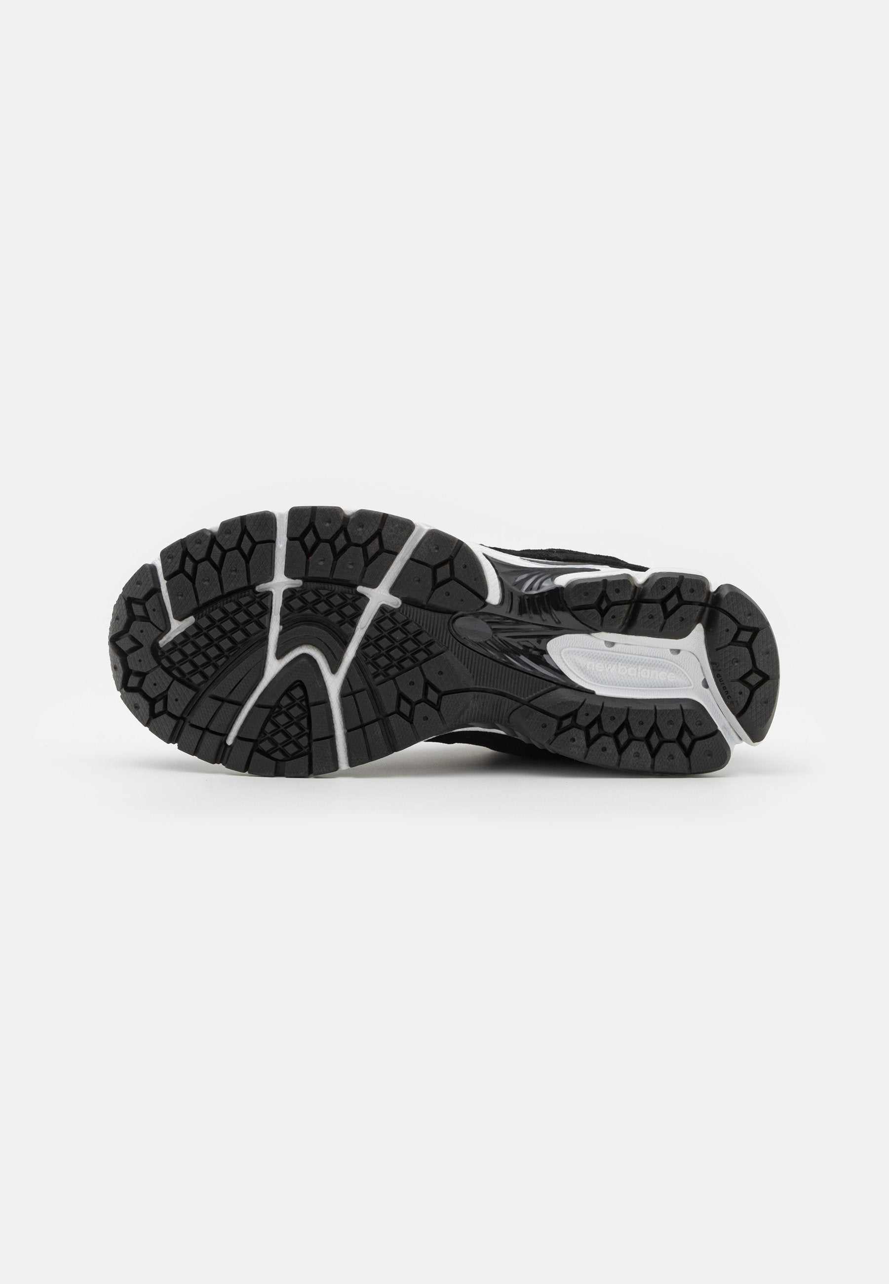 M2002 UNISEX - Trainers - black
