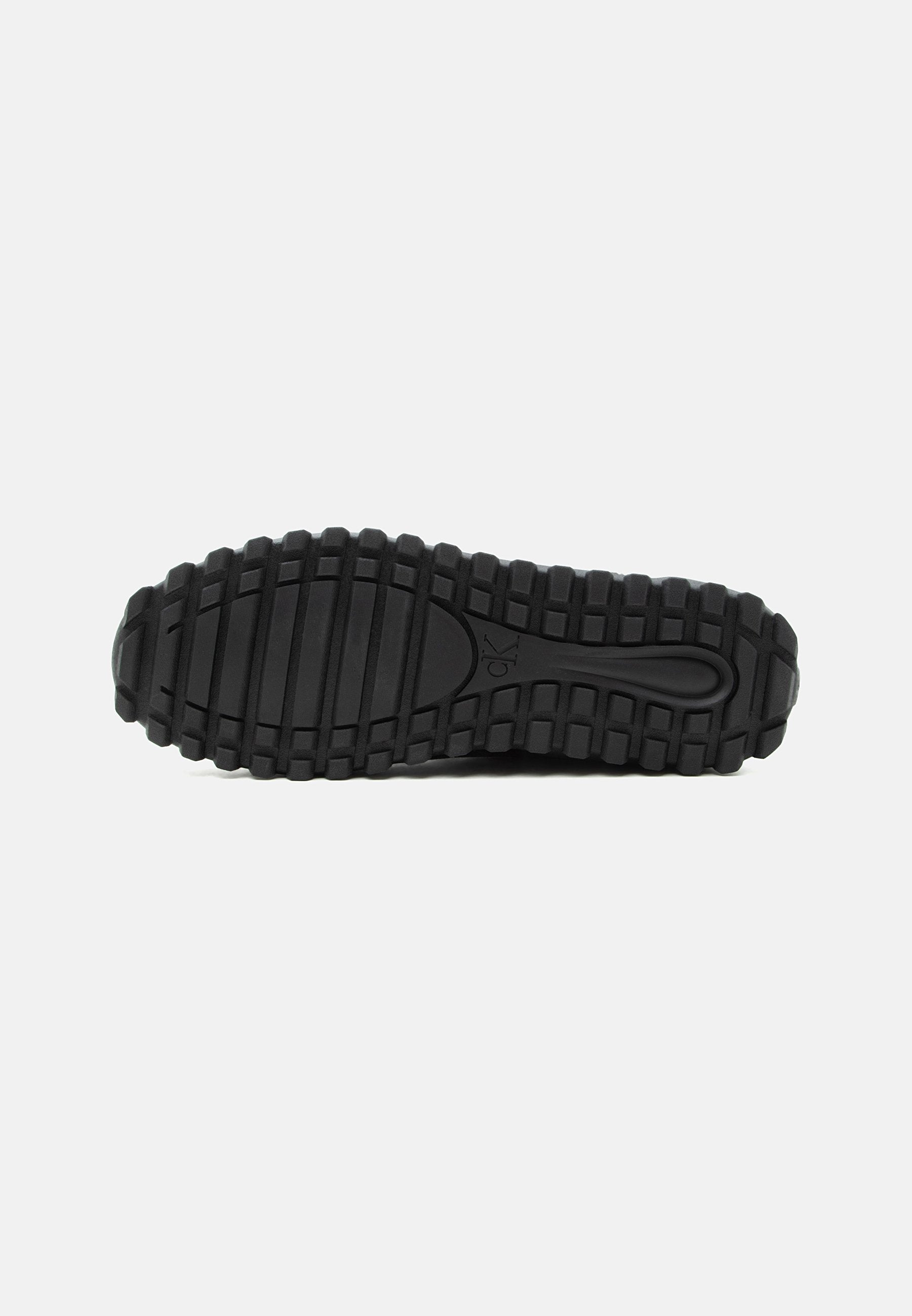 LOW PROFILE RUN MG POL MIX MAT - Trainers - black