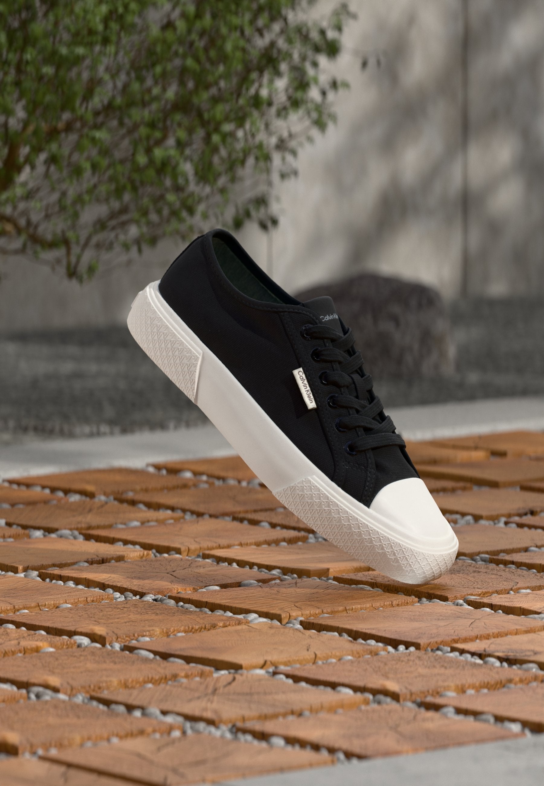 Trainers - black