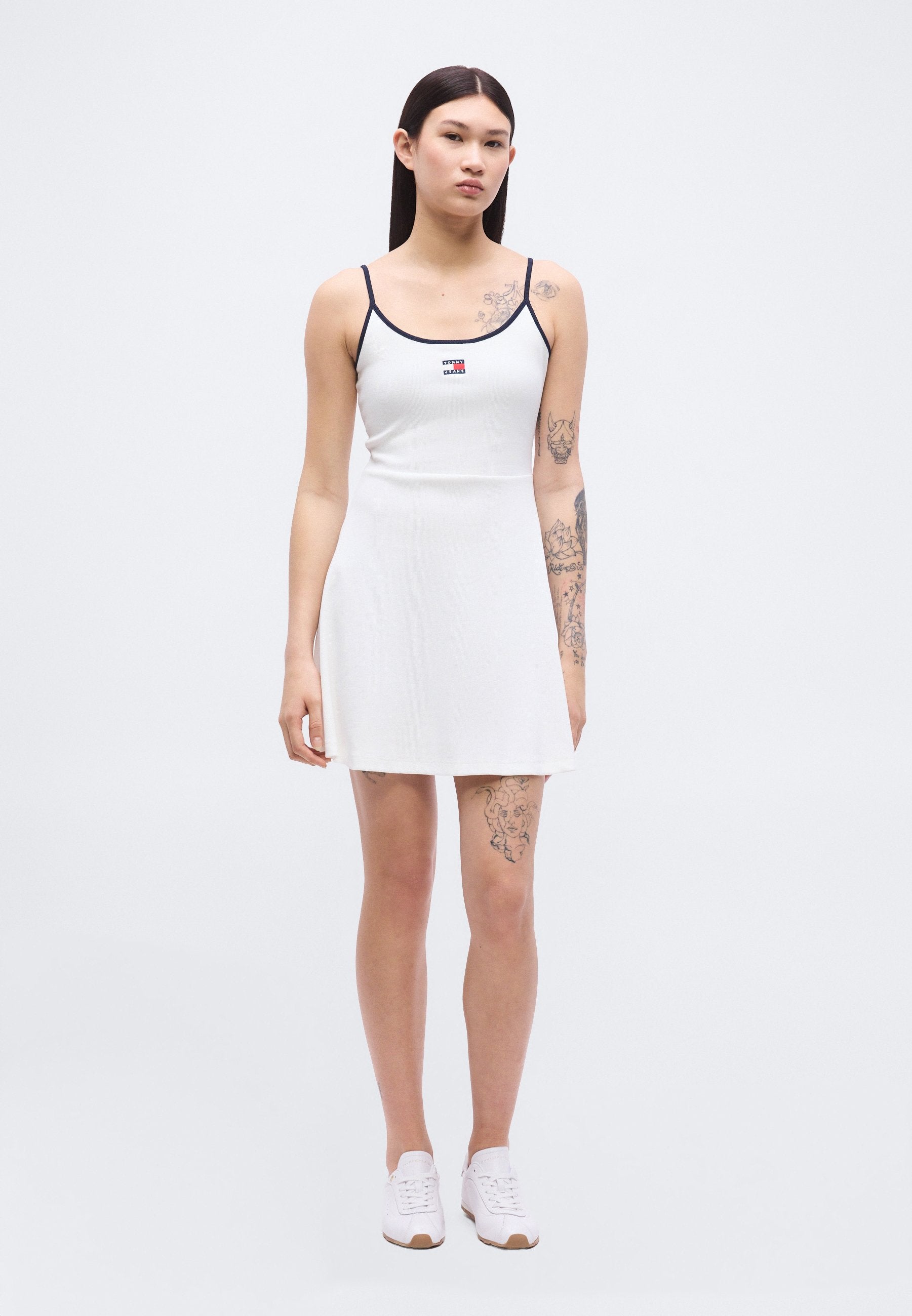 ROBE ÉVASÉE TOMMY BADGE STRAP - Robe en jersey - écru