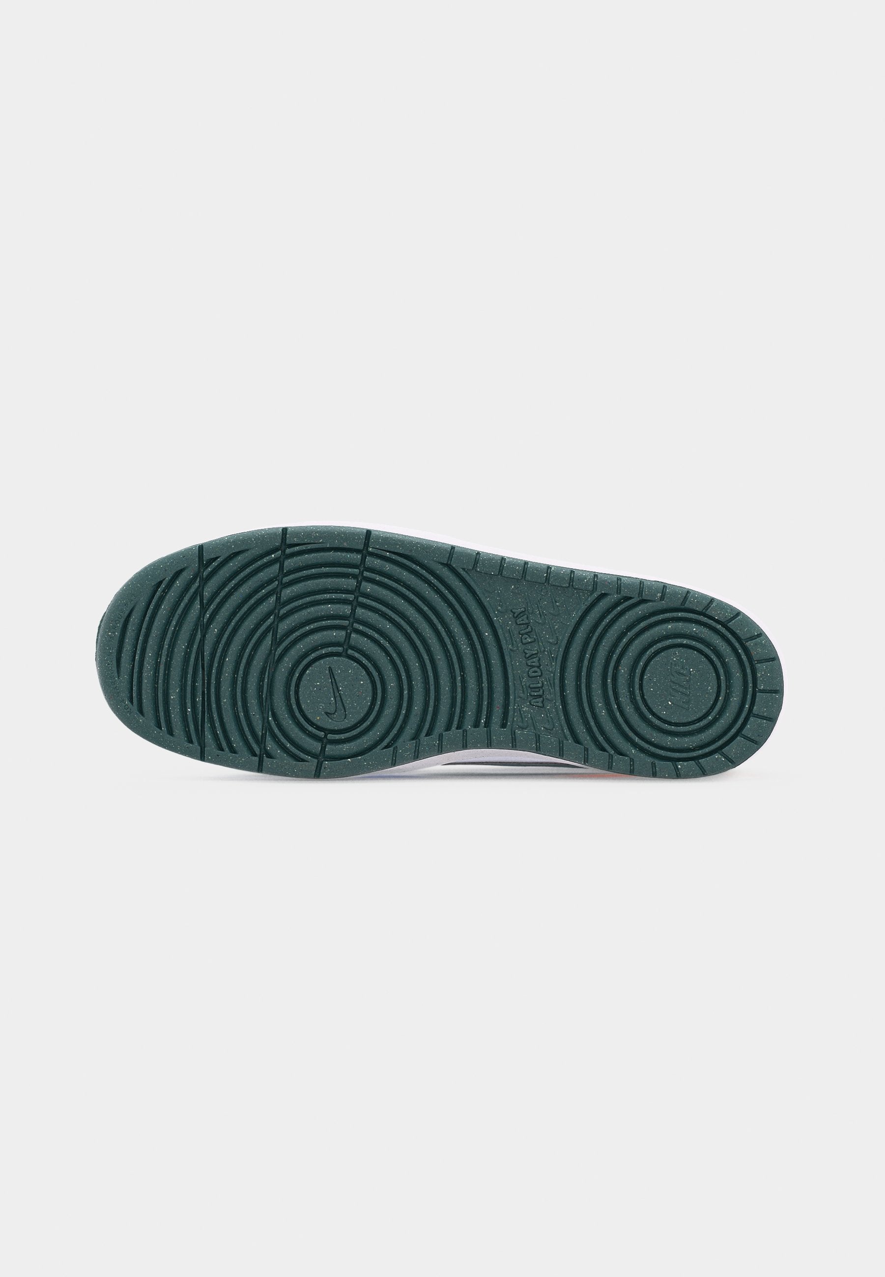 COURT BOROUGH UNISEX - Trainers - white/mineral slate/malachite/blue crystal/total orange