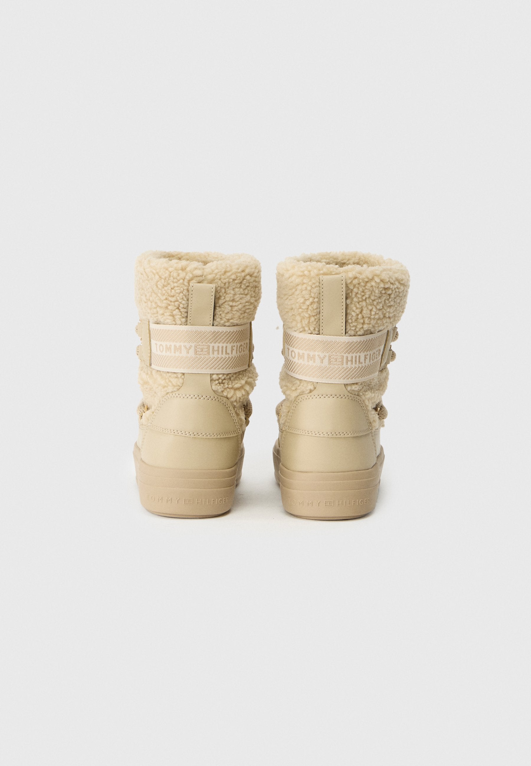 Winter boots - beige