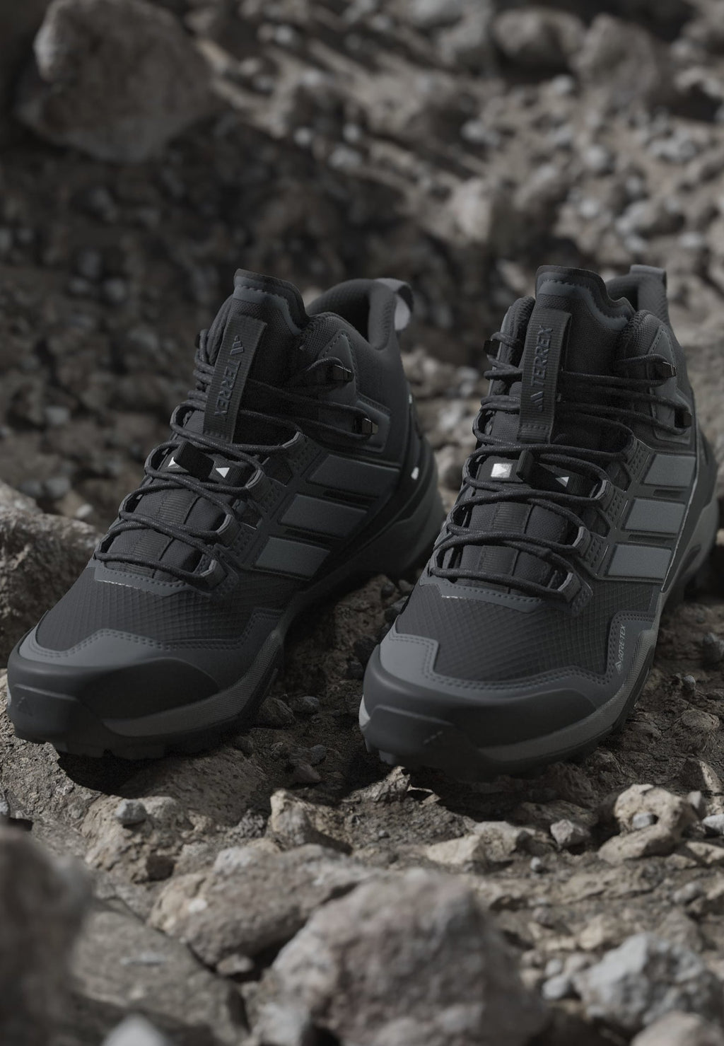 TERREX SKYCHASER MID GTX W - Hiking shoes - core black   grey three   grey six