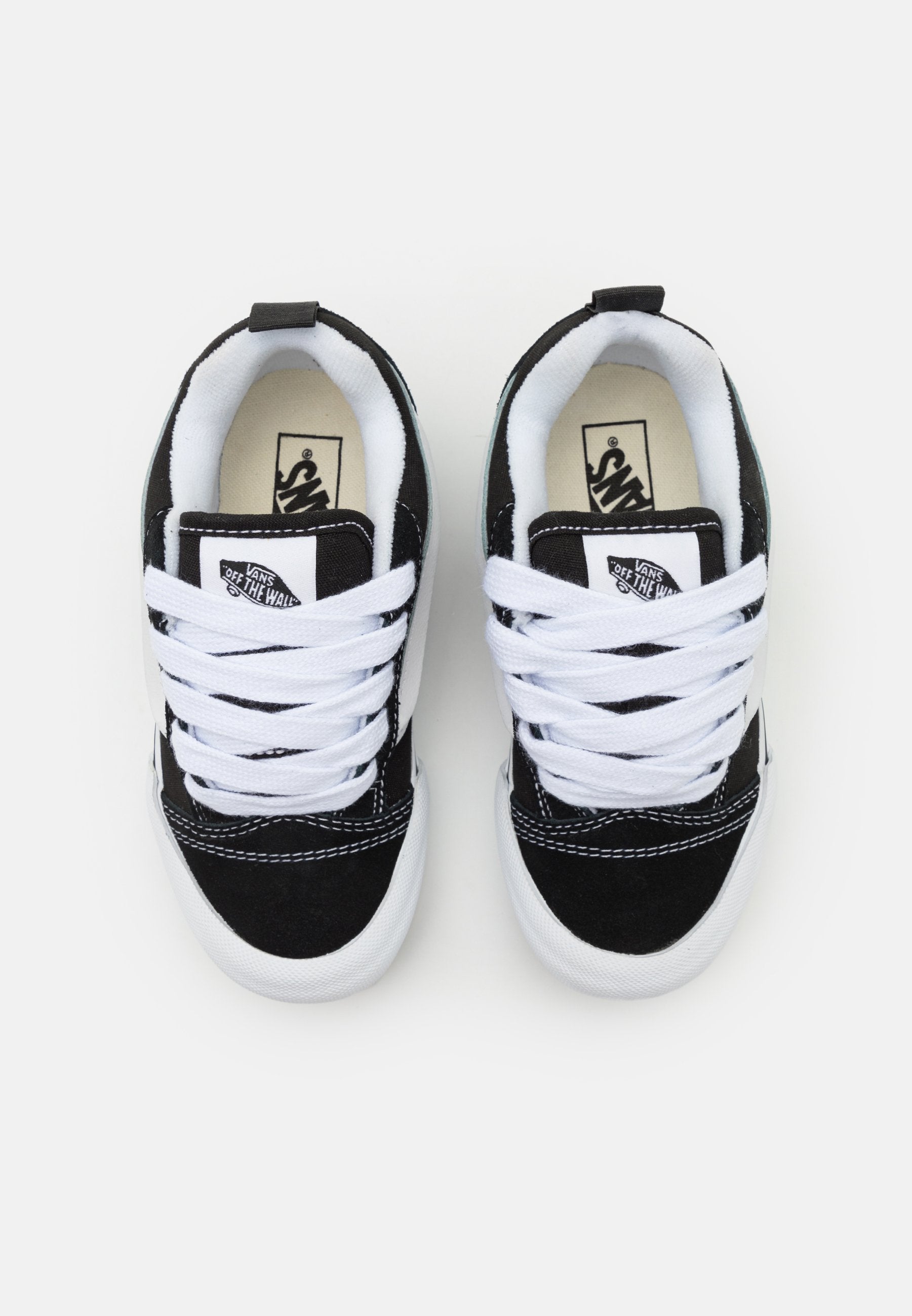 KNU SKOOL UNISEX - Skate shoes - black/true white