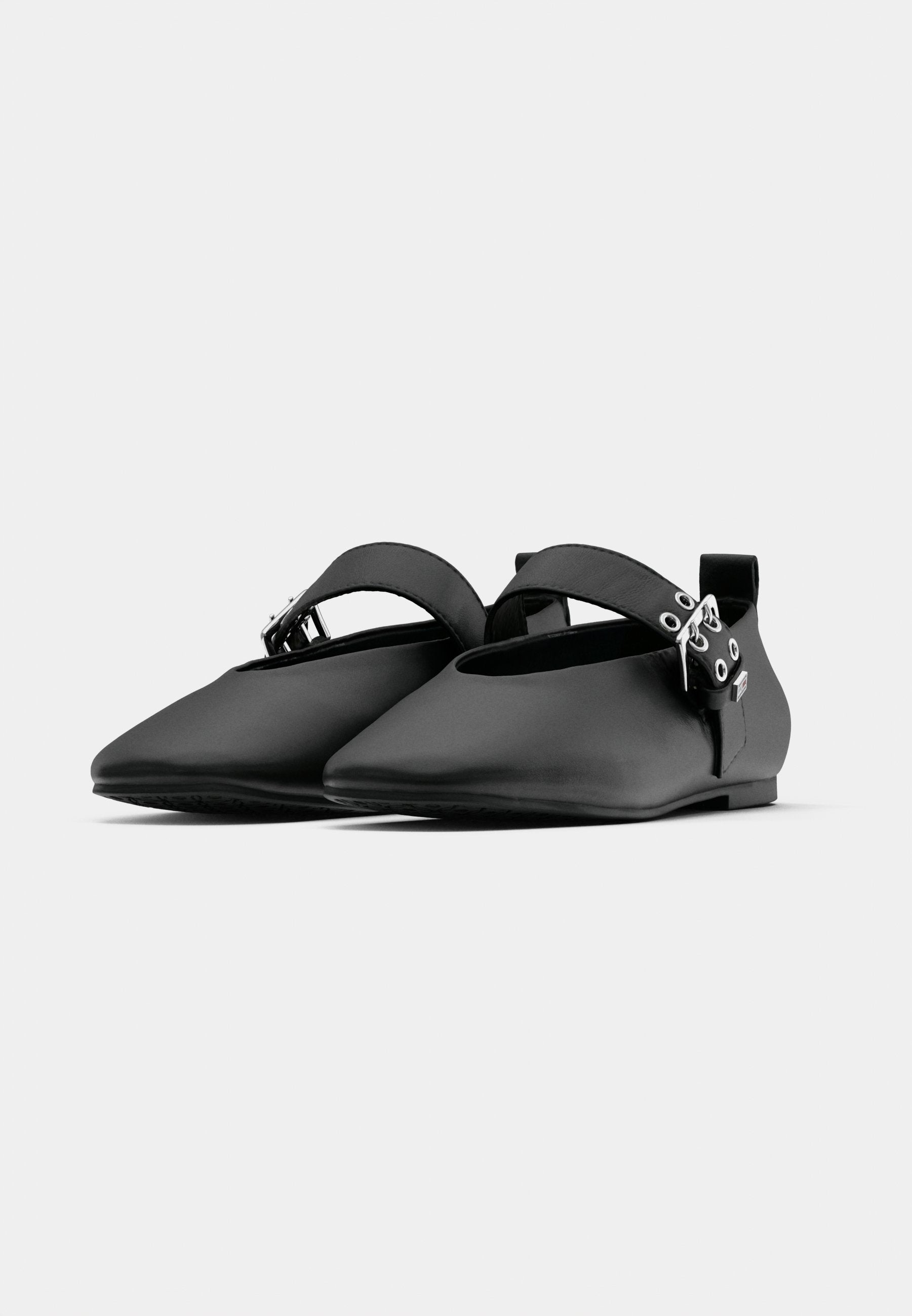 TJW BALLERINA BUCKLE - Ankle strap ballet pumps - black