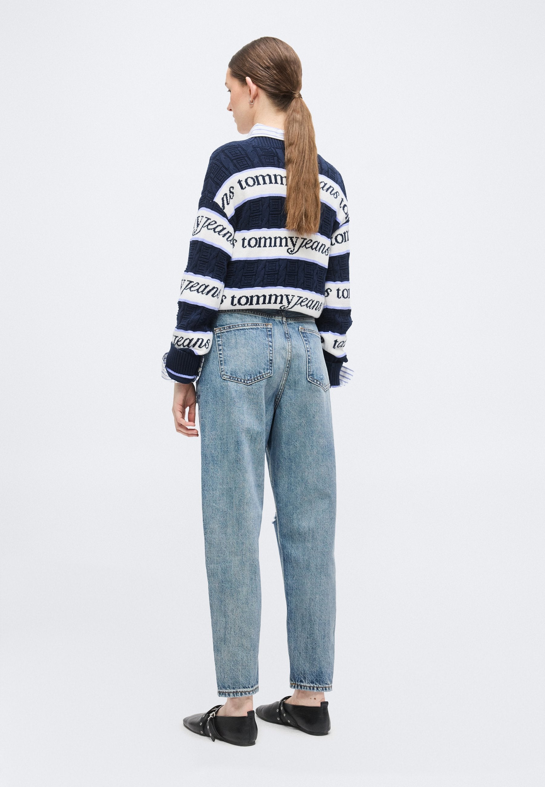 DISTRESSED ULTRA HIGH TAPERED LEG MOM JEANS - Mom Jeans - denim light