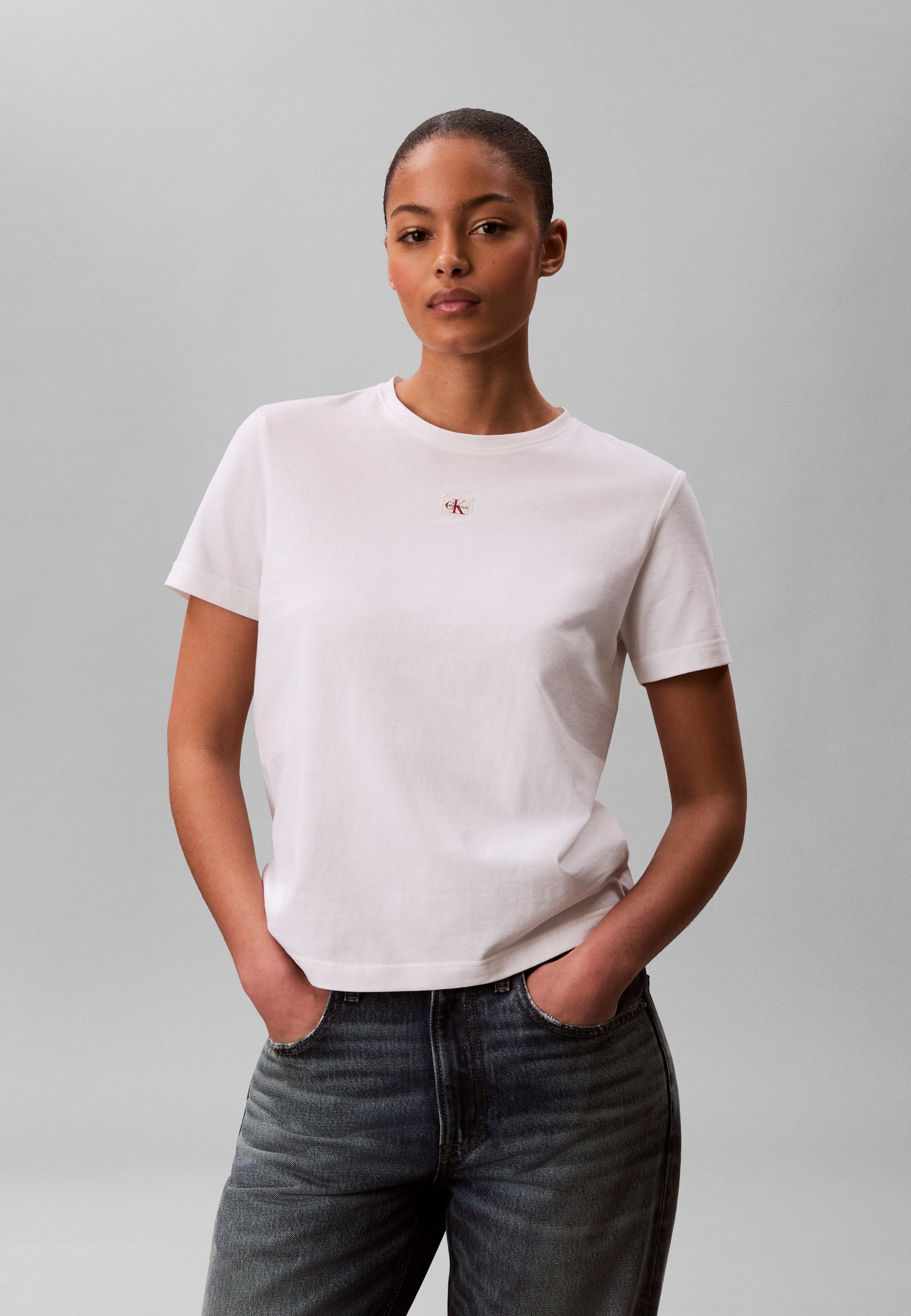 CLASSIC FIT  - Basic T-shirt - bright white