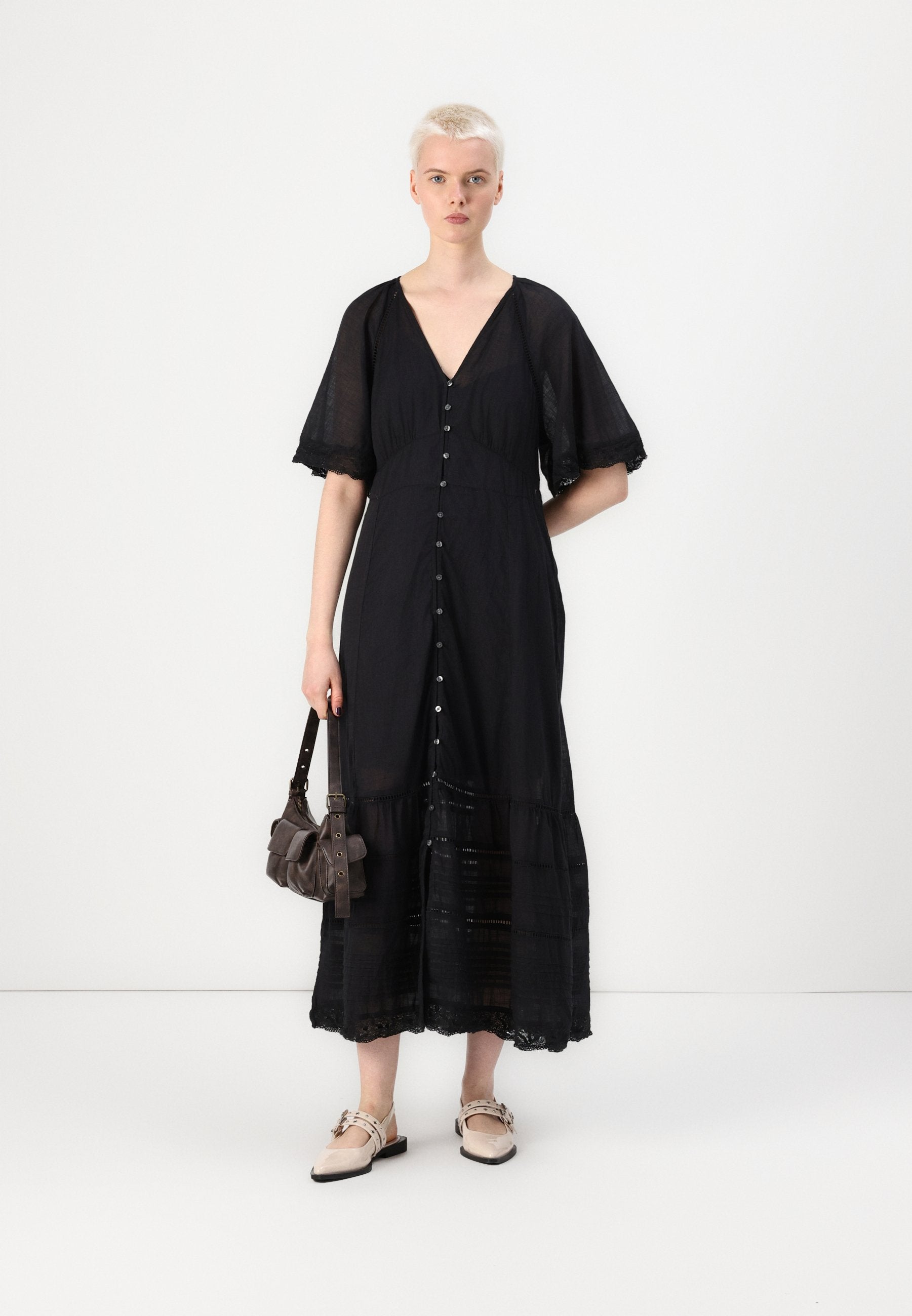 FLUTTER MIDI - Day dress - true black