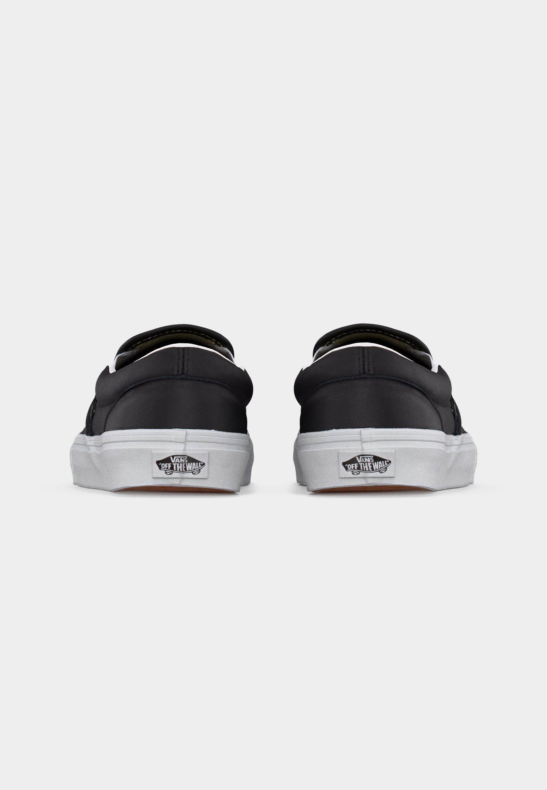 CLASSIC SLIP ON UNISEX - Trainers - black/true white
