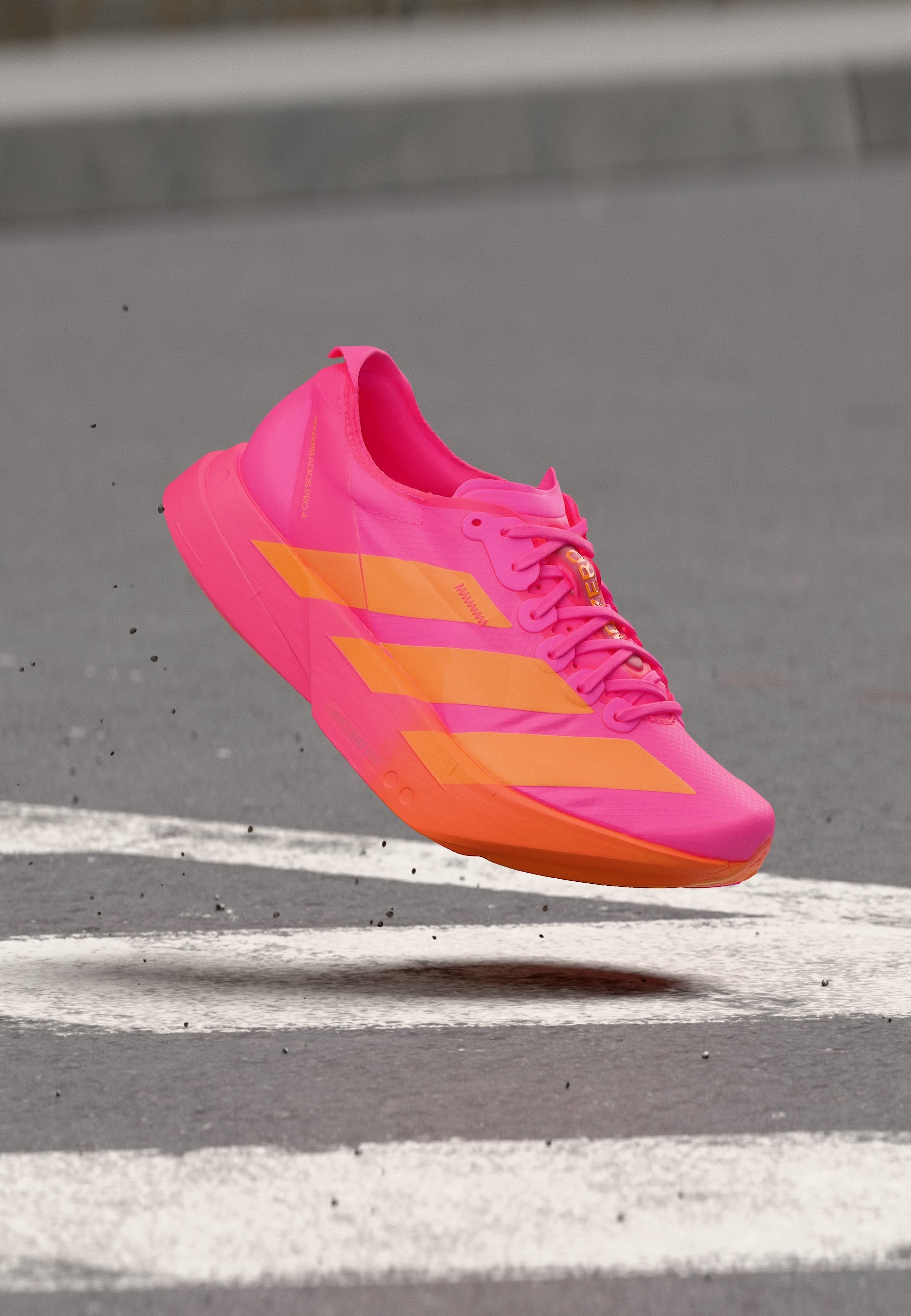 ADIZERO ADIOS PRO 4 - Chaussures de running sur route - rose vif/orange vif/fer métallisé