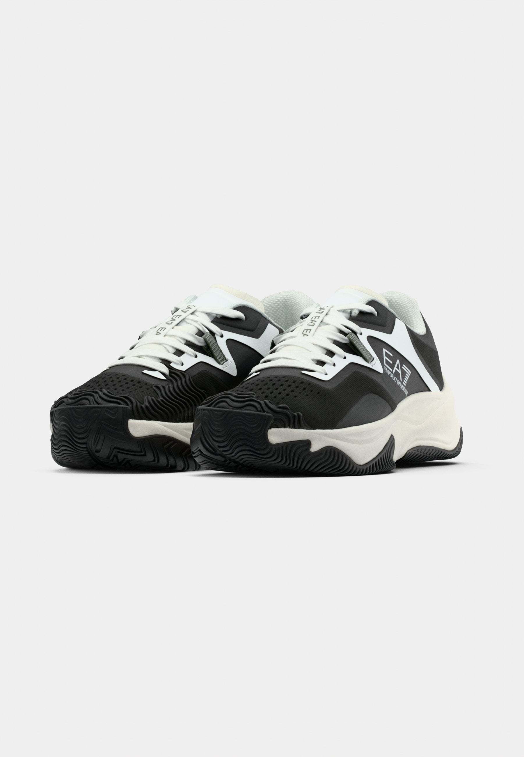 Multicourt tennis shoes - black/white