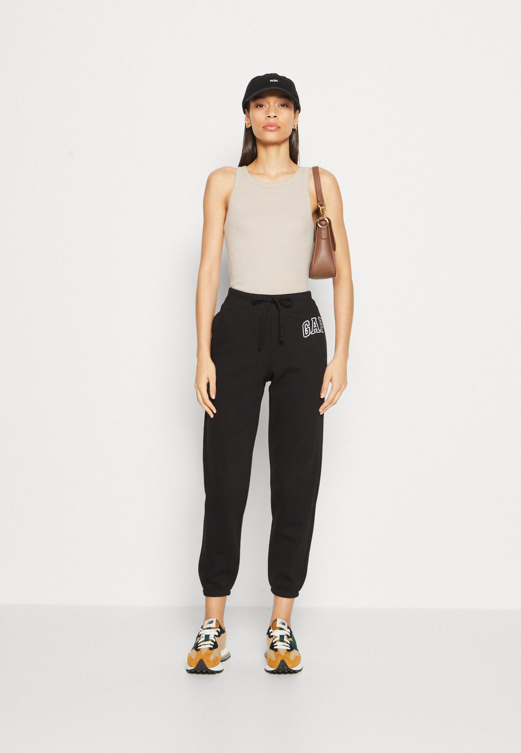 HERITAGE JOGGER - Tracksuit bottoms - true black