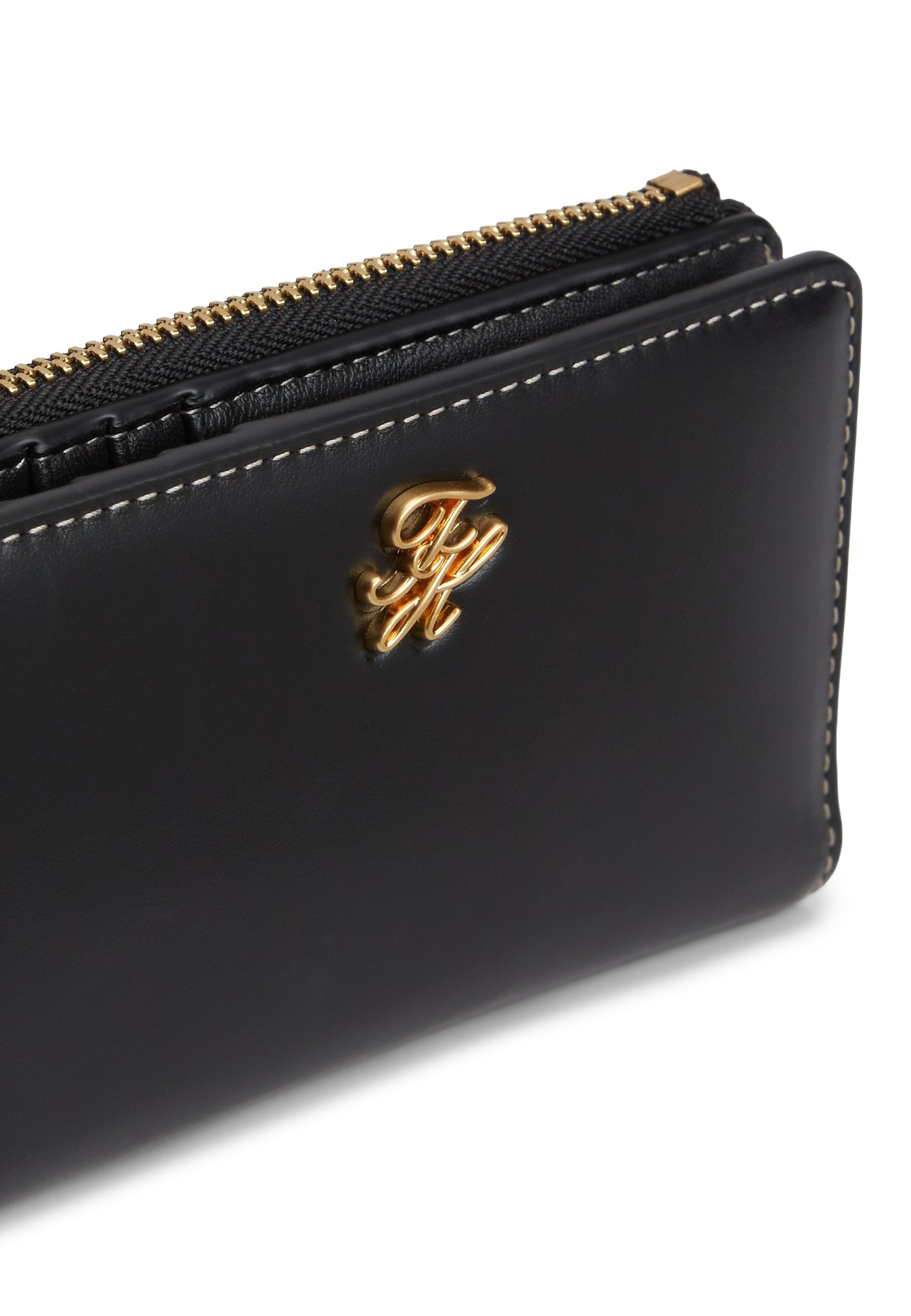 LOGO PLAQUE LEATHER BIFOLD WALLET - Wallet - black