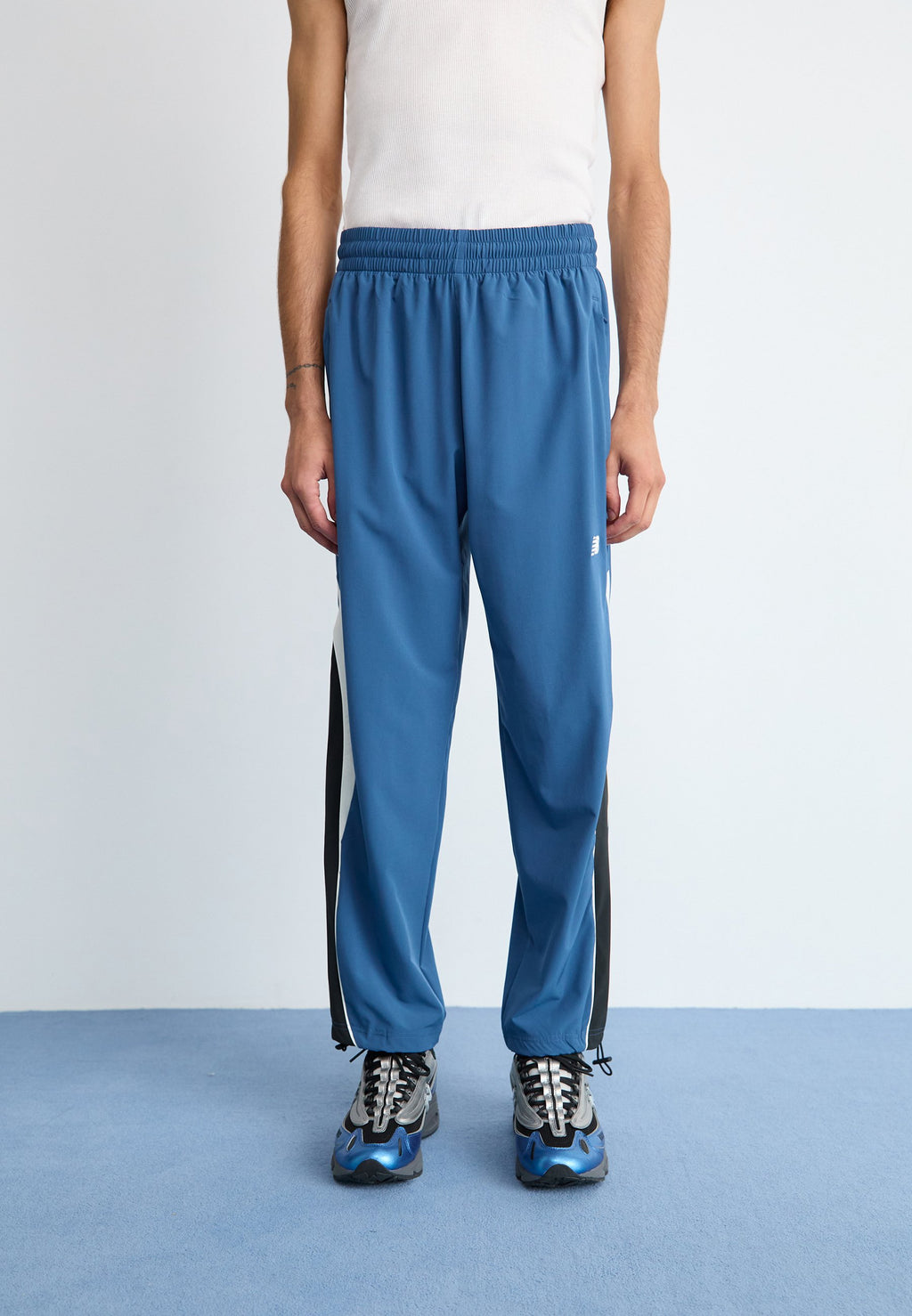 IN GAME TRACK PANT - Tracksuit bottoms - blue