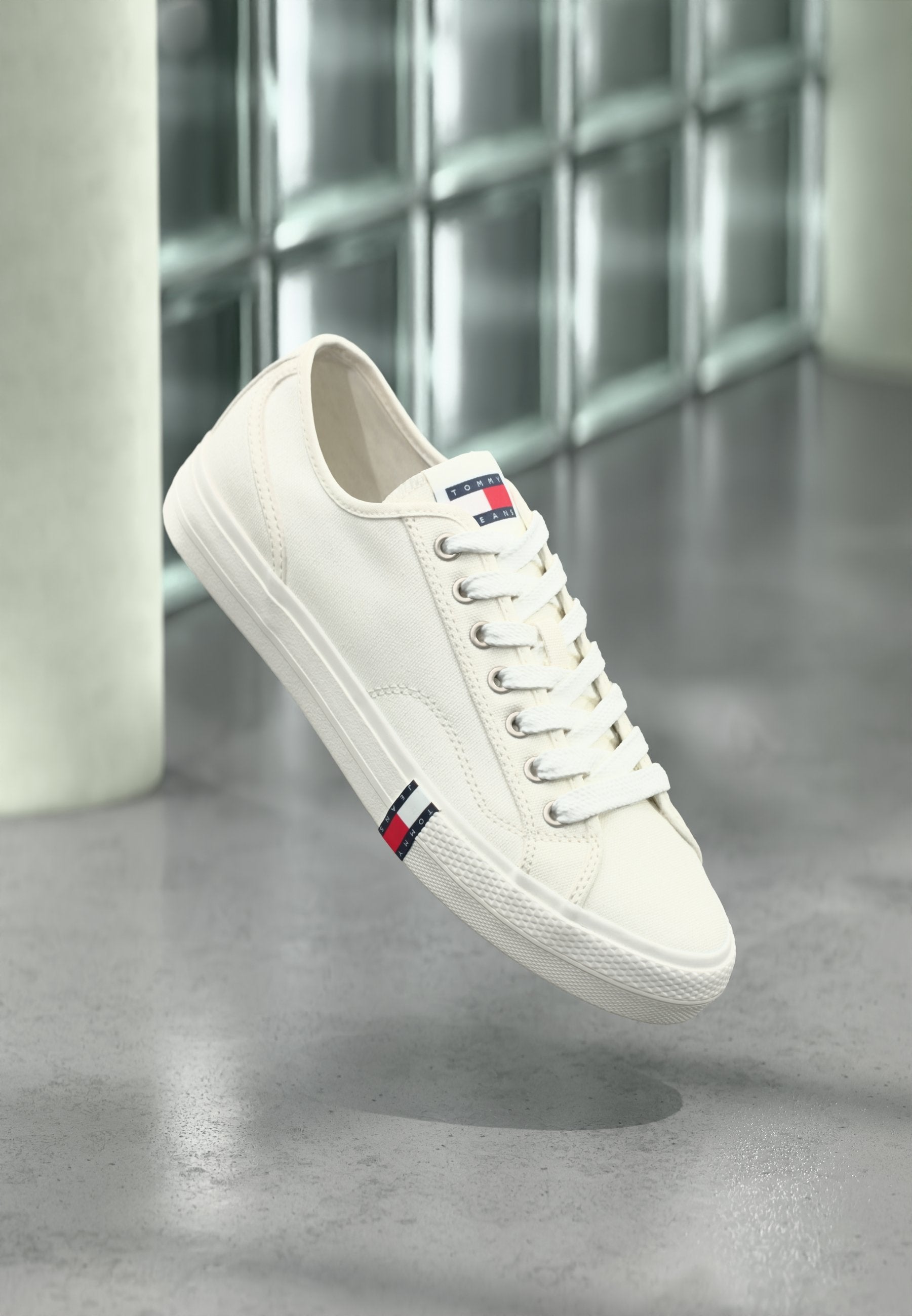 ARCHIVE FLAG STRIPE CANVAS TRAINERS - Trainers - ecru
