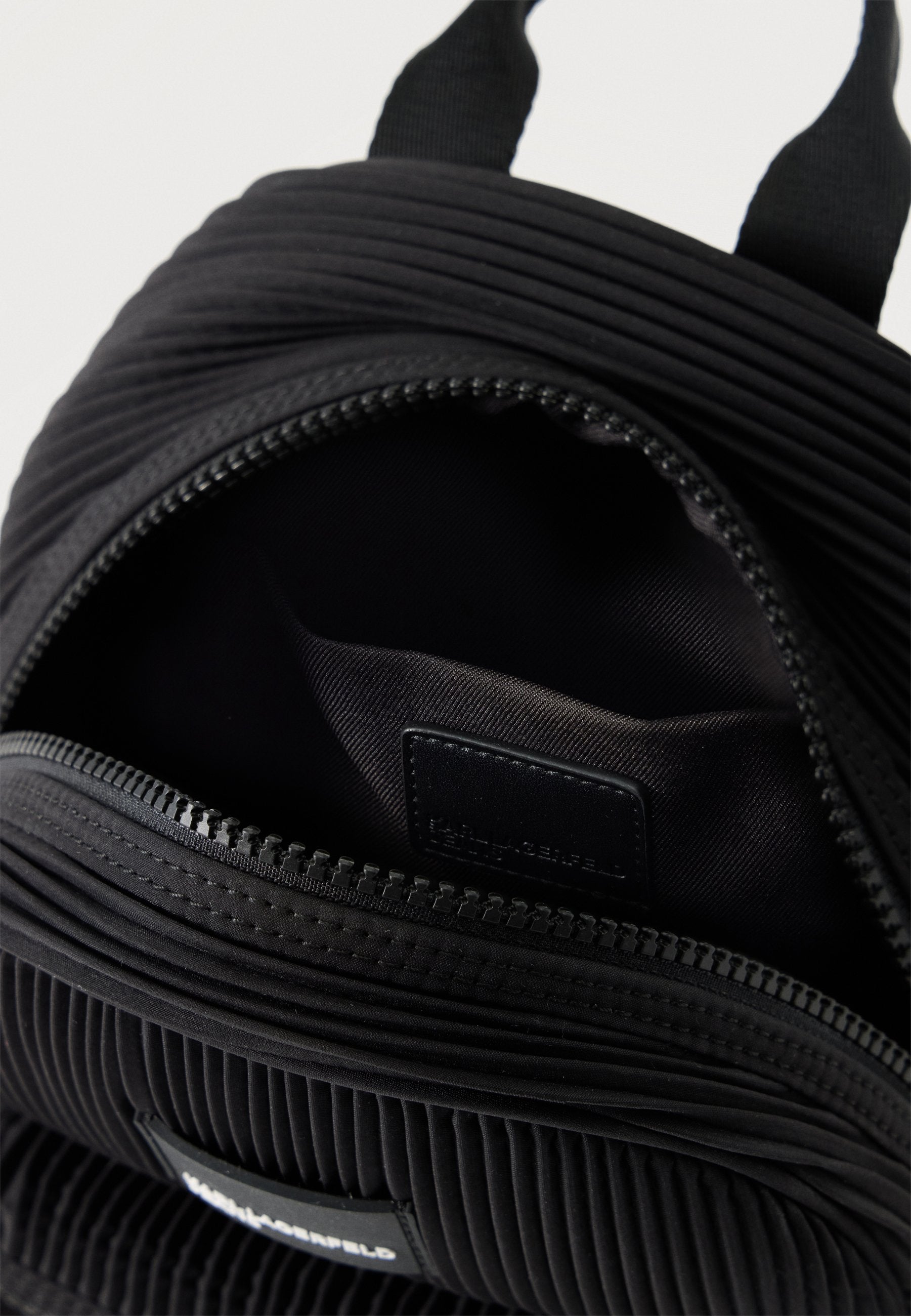 PLEAT BACKPACK - Backpack - black
