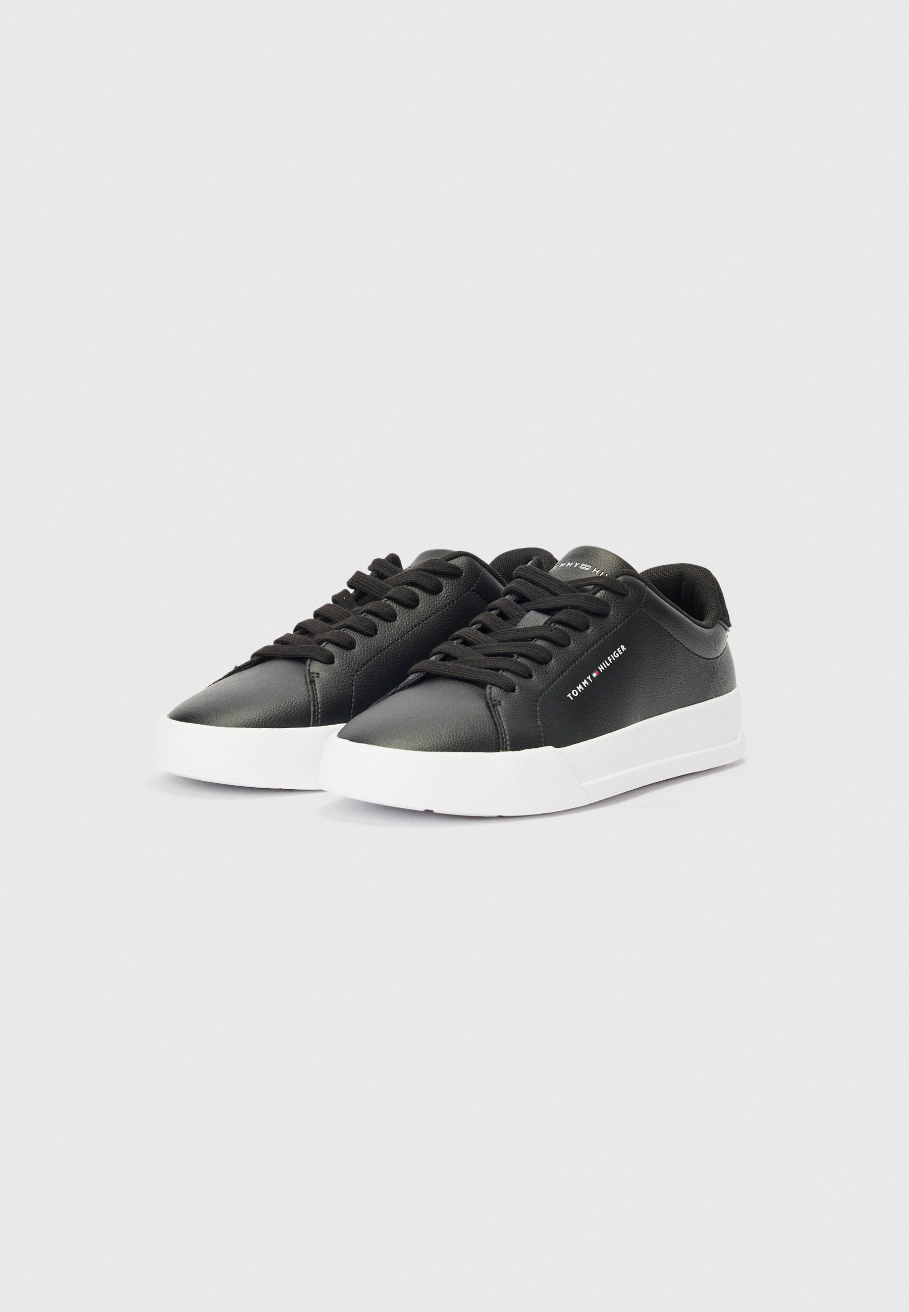 Trainers - black