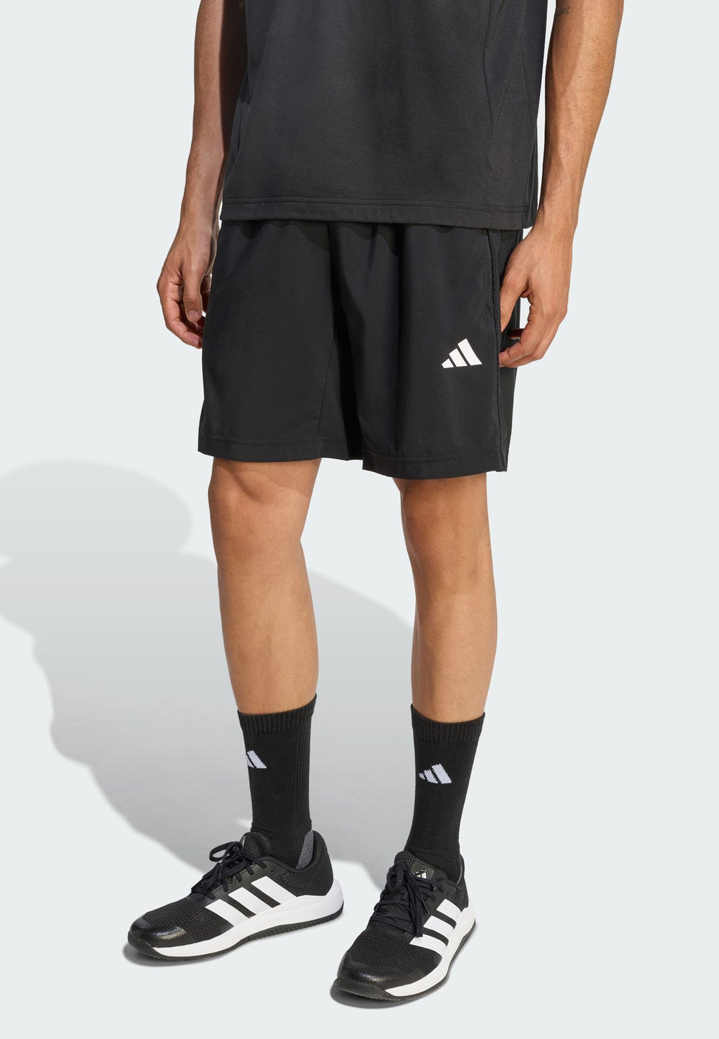 WORKOUT ESSENTIALS BASE WOVEN - Sports shorts - black