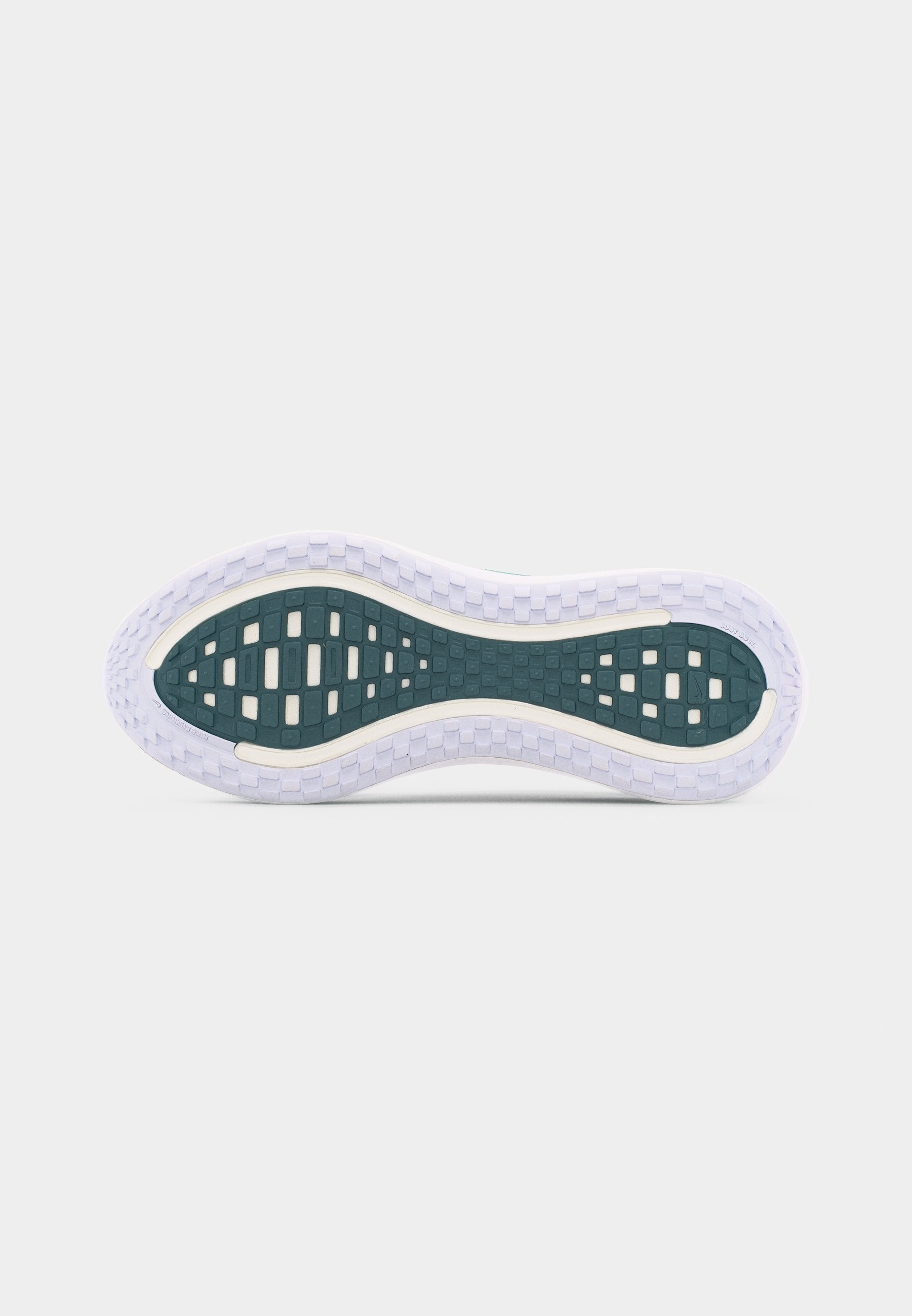 VOMERO PLUS - Road running shoes - white/black/mineral slate/hyper pink/mineral/barely grey