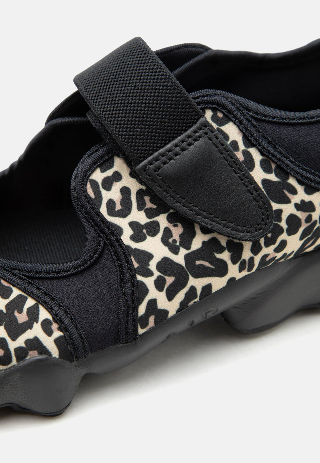 AIR RIFT - Trainers - black/hemp
