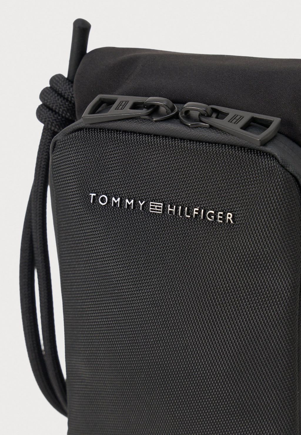 TEXTILE FLAP LOGO TRAVEL POUCH - Cross body bag - black