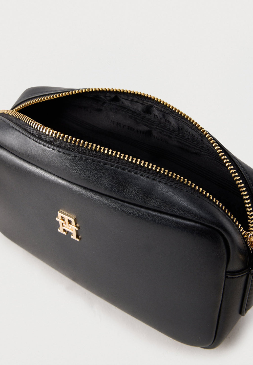 TH ESSENTIAL CAMERA BAG - Cross body bag - black