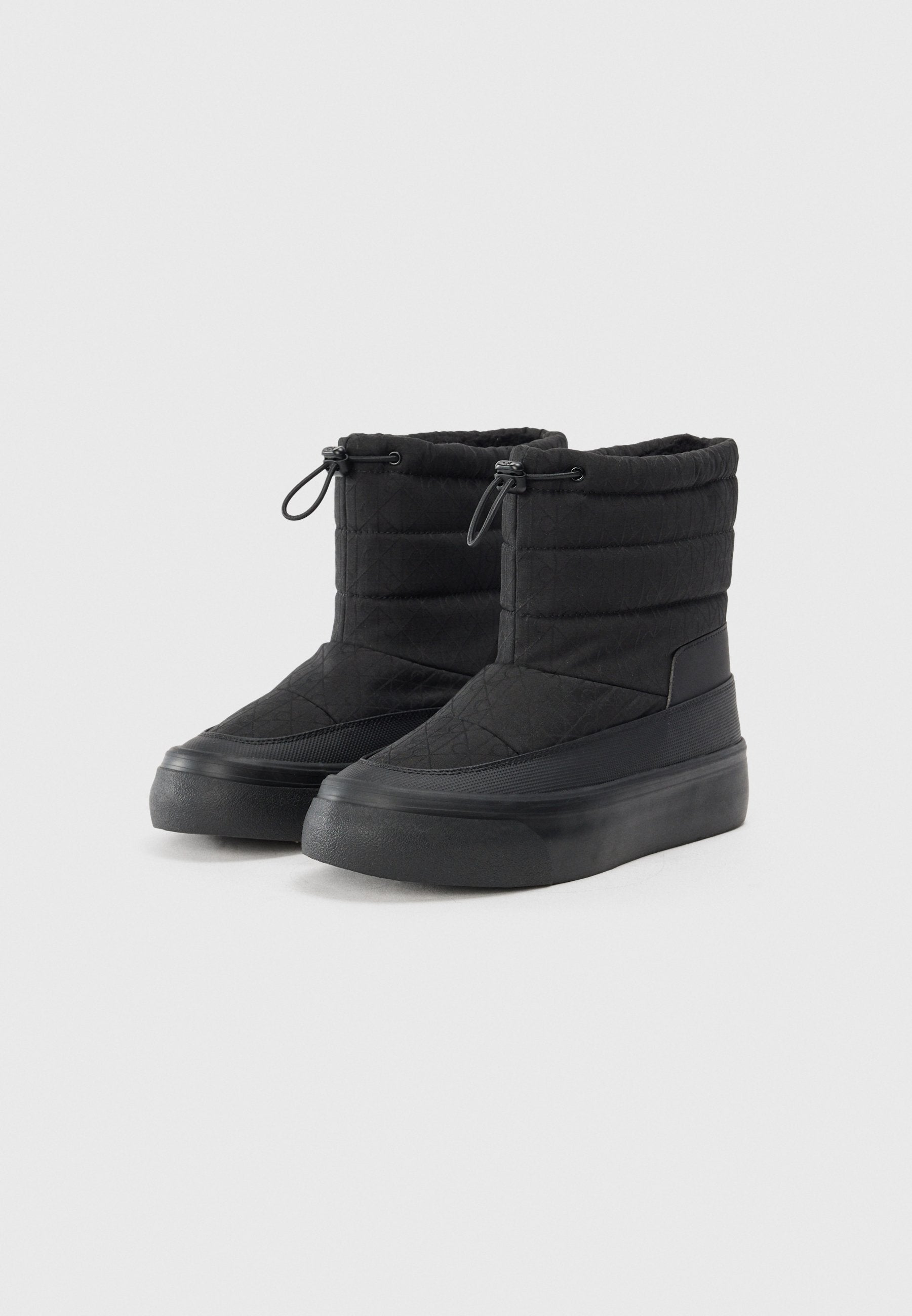 Winter boots - triple black
