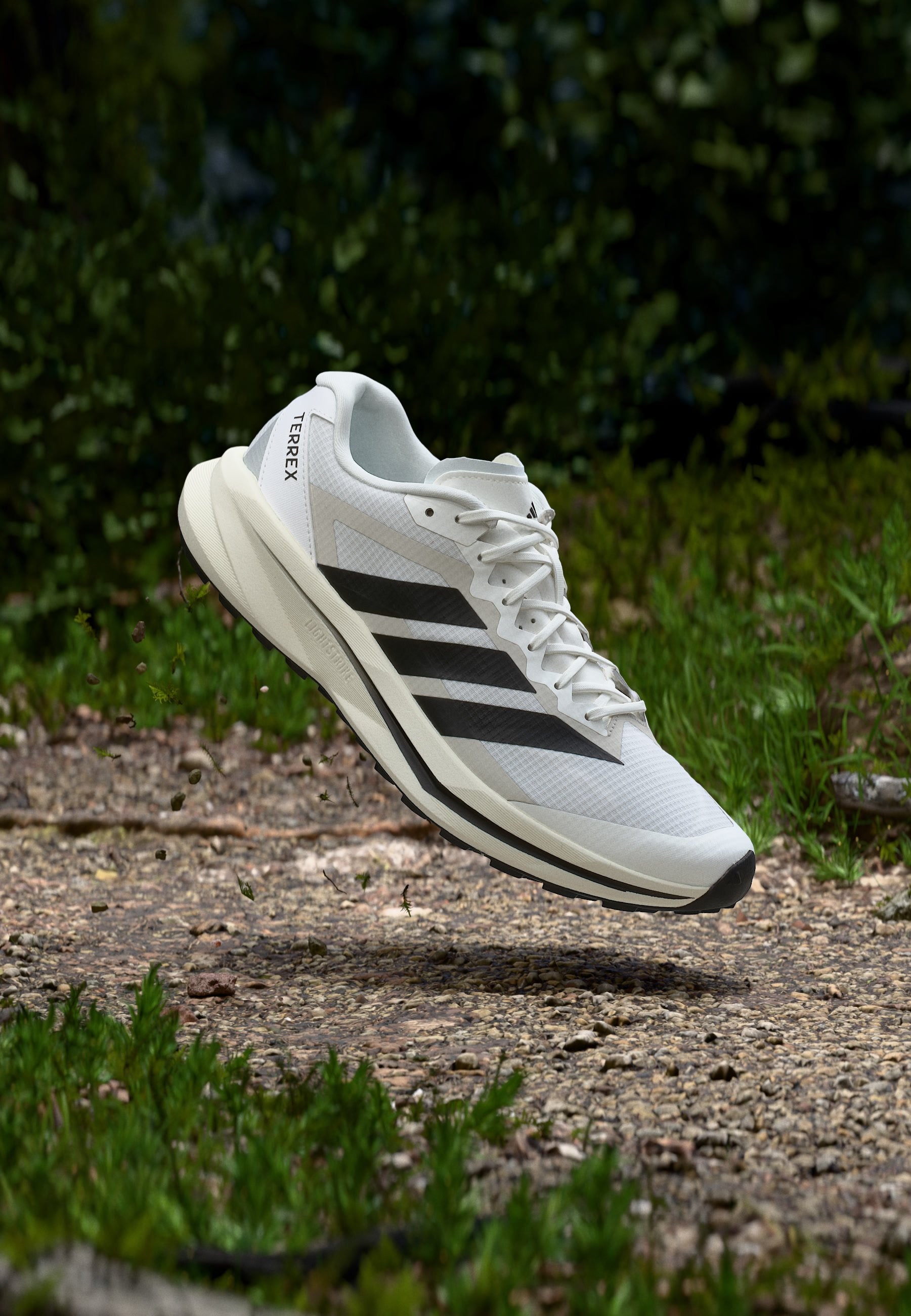 AGRAVIC LITE - Trail running shoes - footwear white/core black/core white