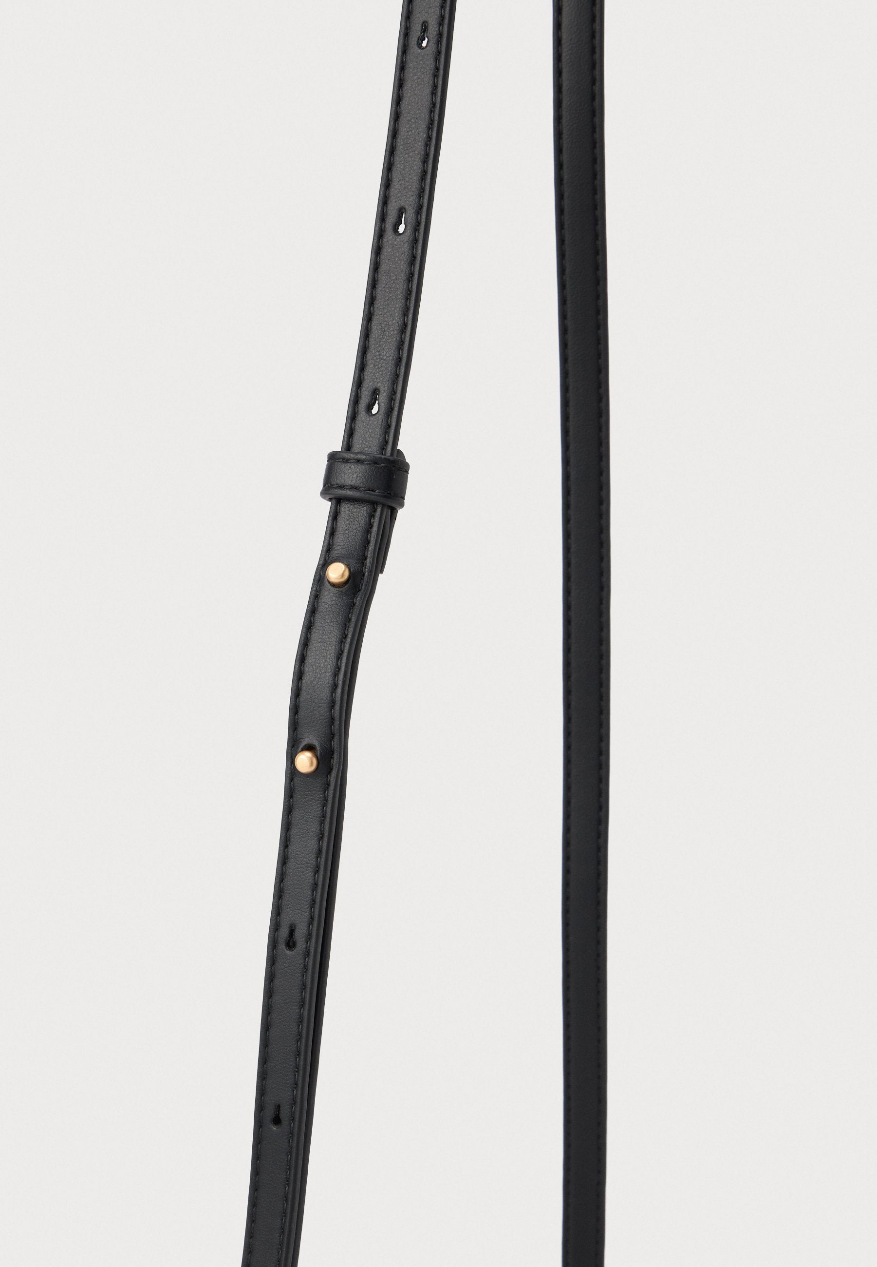 Cross body bag - black