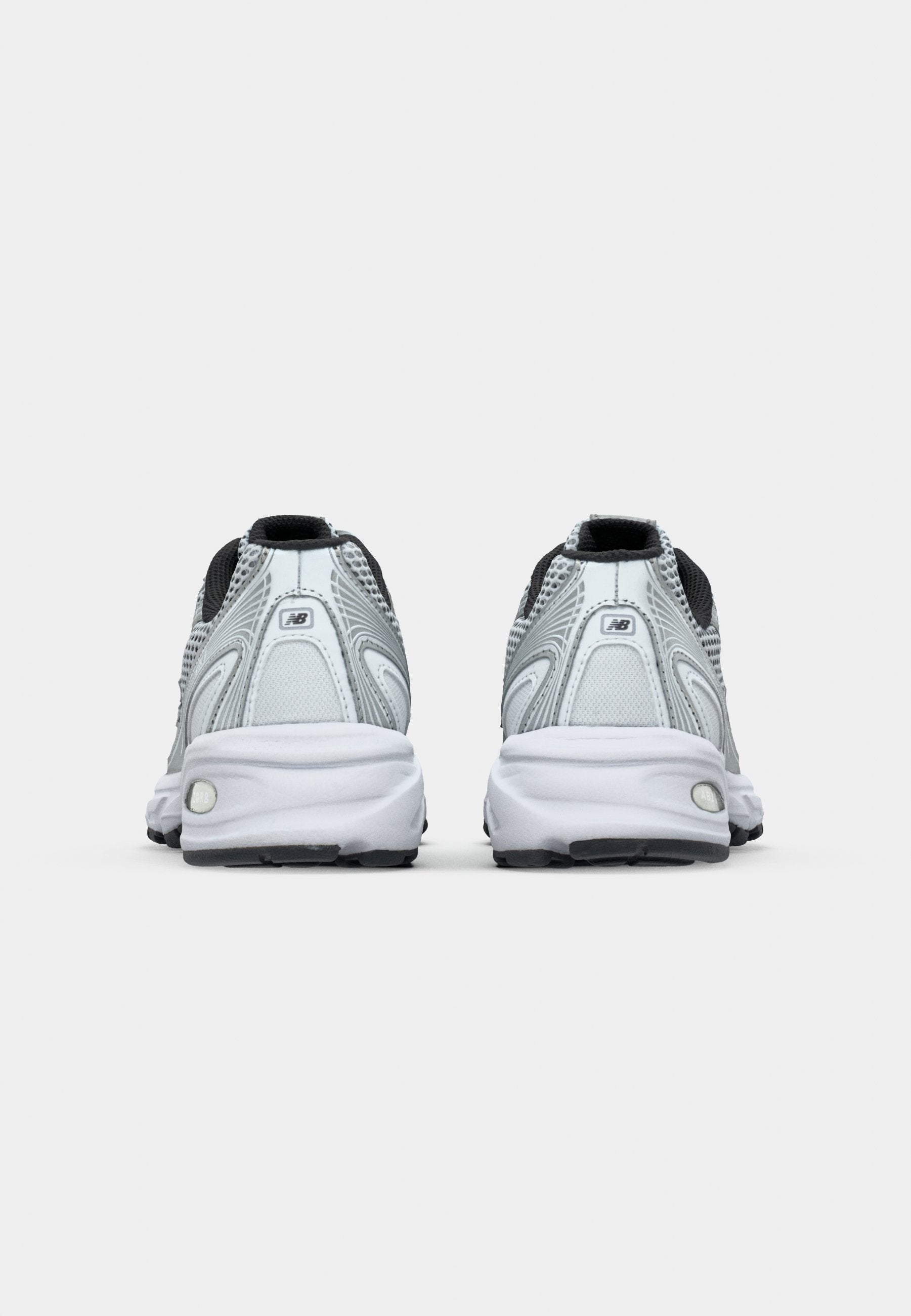 U740 UNISEX - Trainers - white