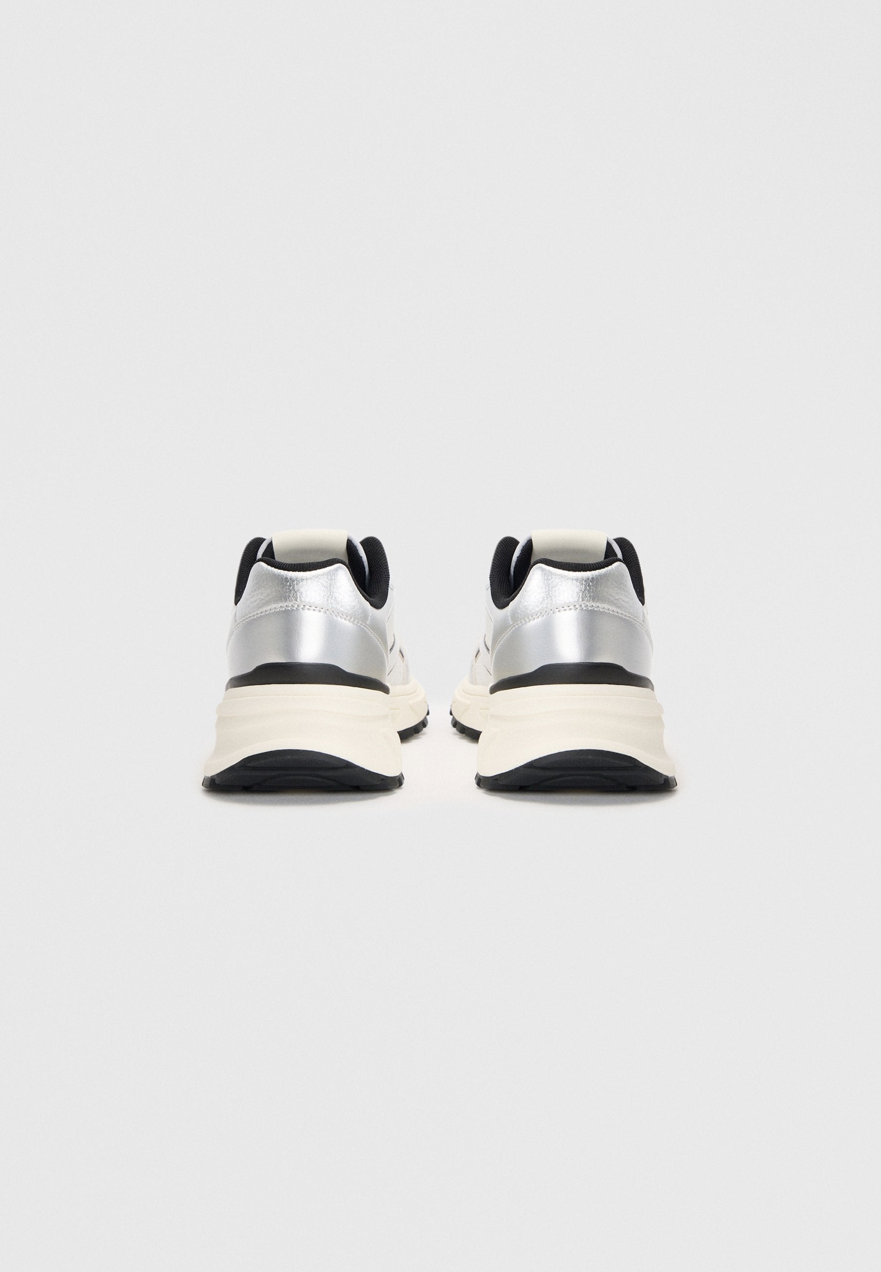 HIKE RUNNER - Trainers - silver-coloured/black/bright white