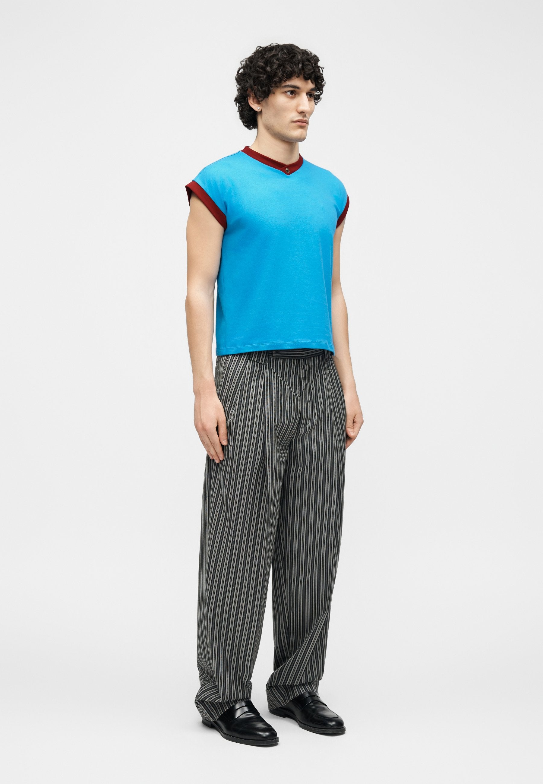 VINTAGE WITH MEDUSA DETAIL - Basic T-shirt - azure blue/lipstick red