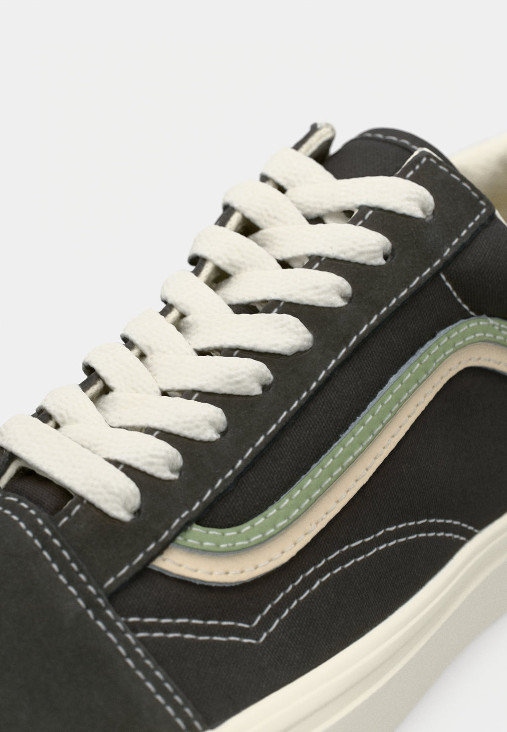 OLD SKOOL UNISEX - Skate shoes - faded black/neutral olive