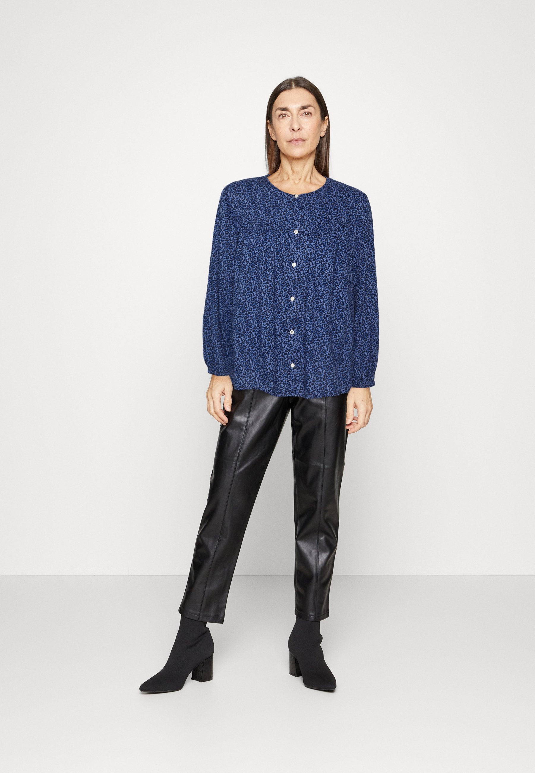 BUTTON FRONT - Blouse - blue