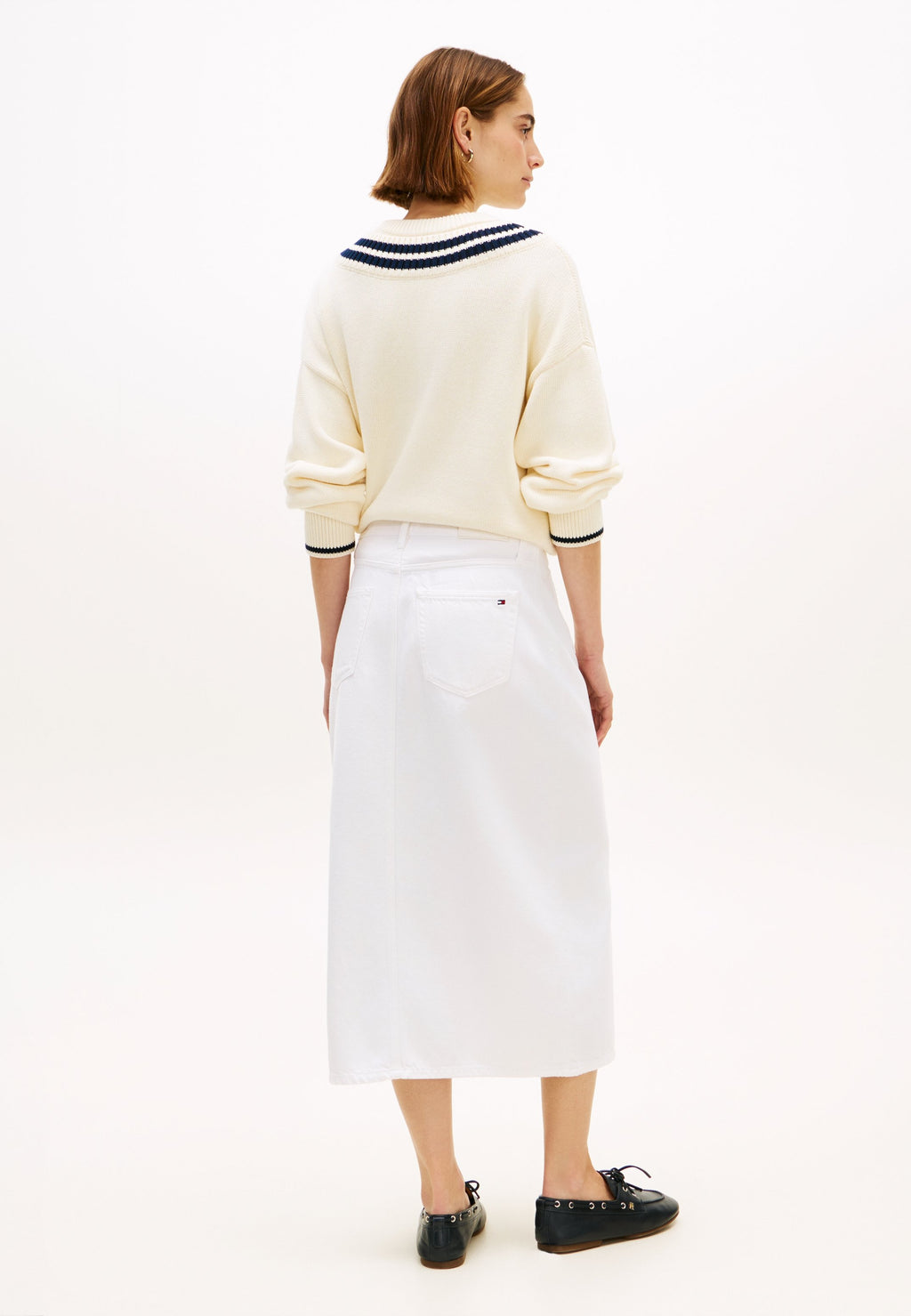 GOLD-TONE BUTTON WHITE DENIM MIDI SKIRT - Pencil skirt - optic white