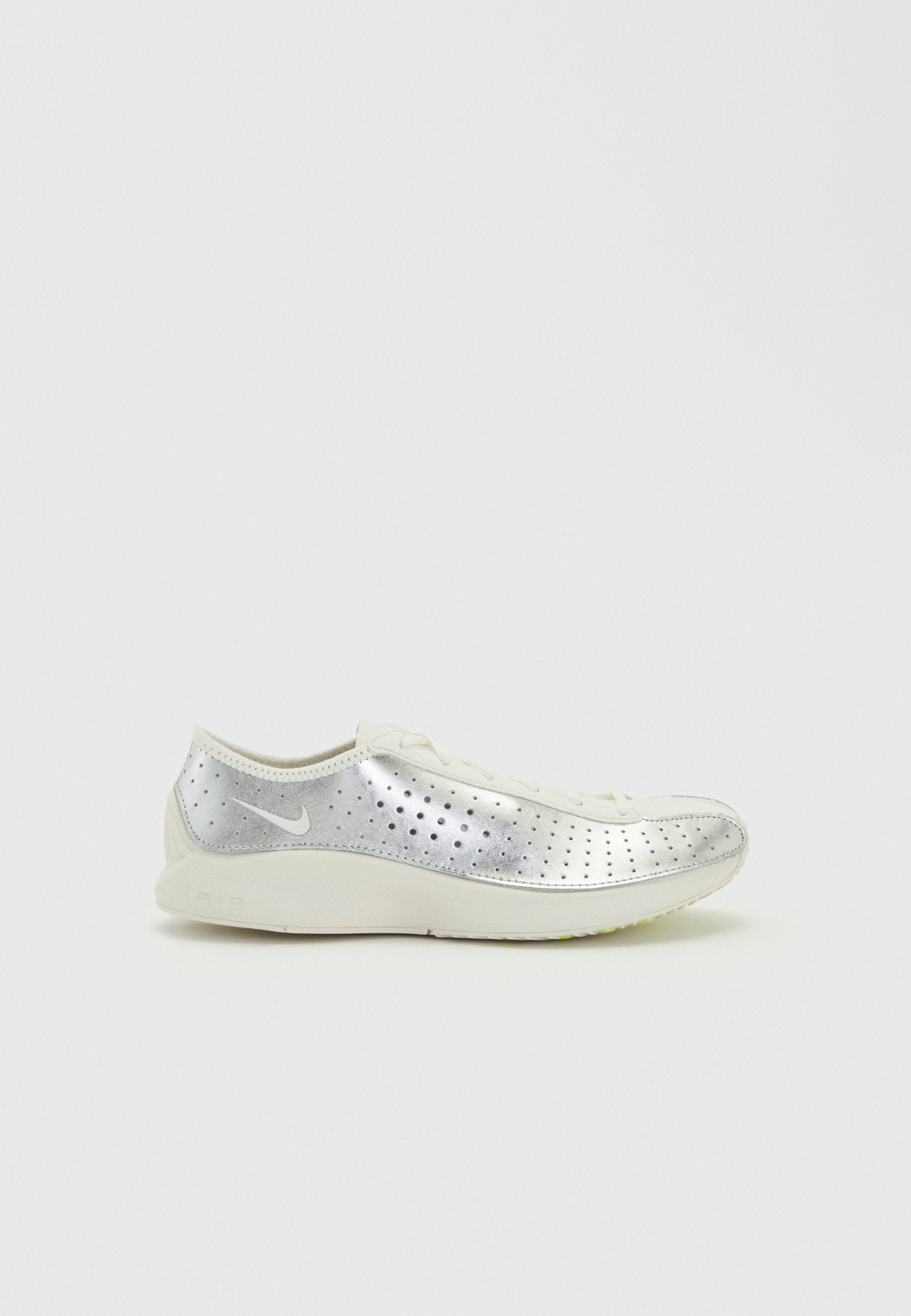 AIR SUPERFLY - Trainers - pale ivory/silver-coloured