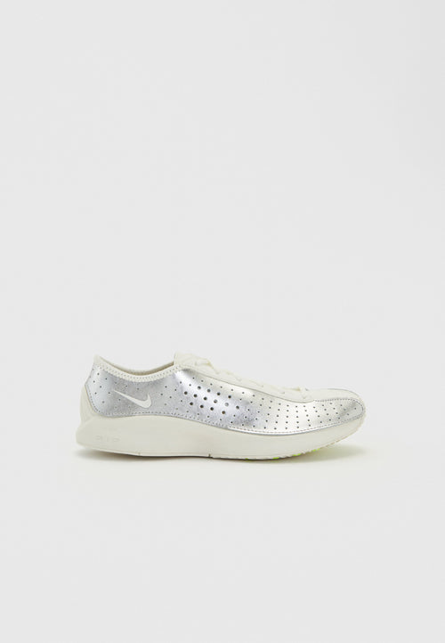 AIR SUPERFLY - Trainers - pale ivory/silver-coloured