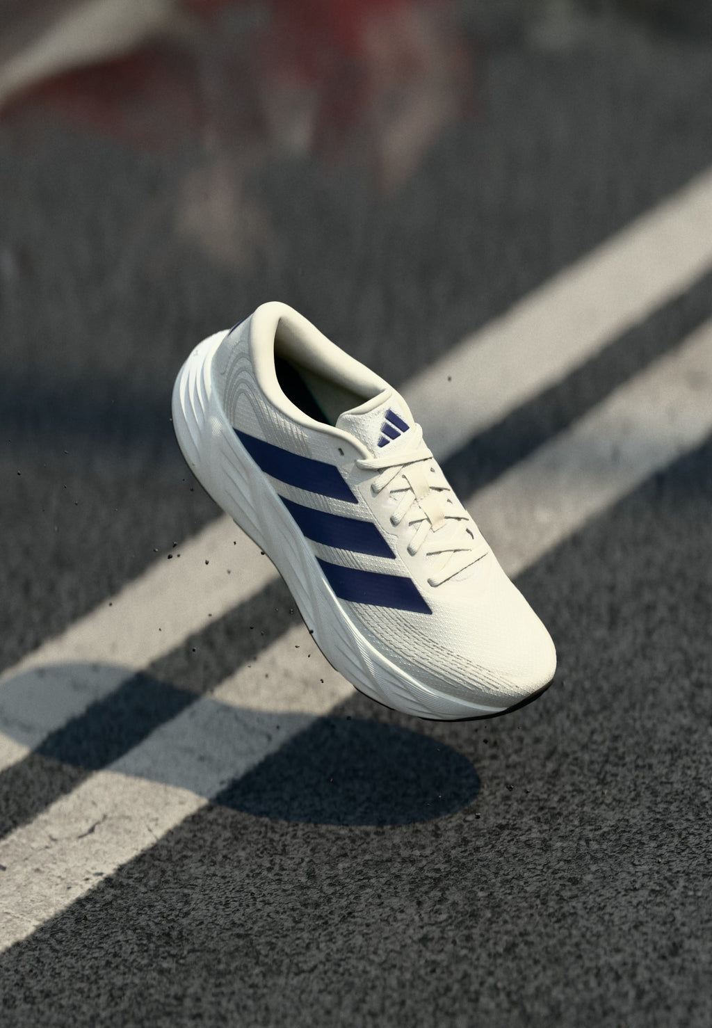 GALAXY 8 M - Road running shoes - cloud white/dark blue/core white
