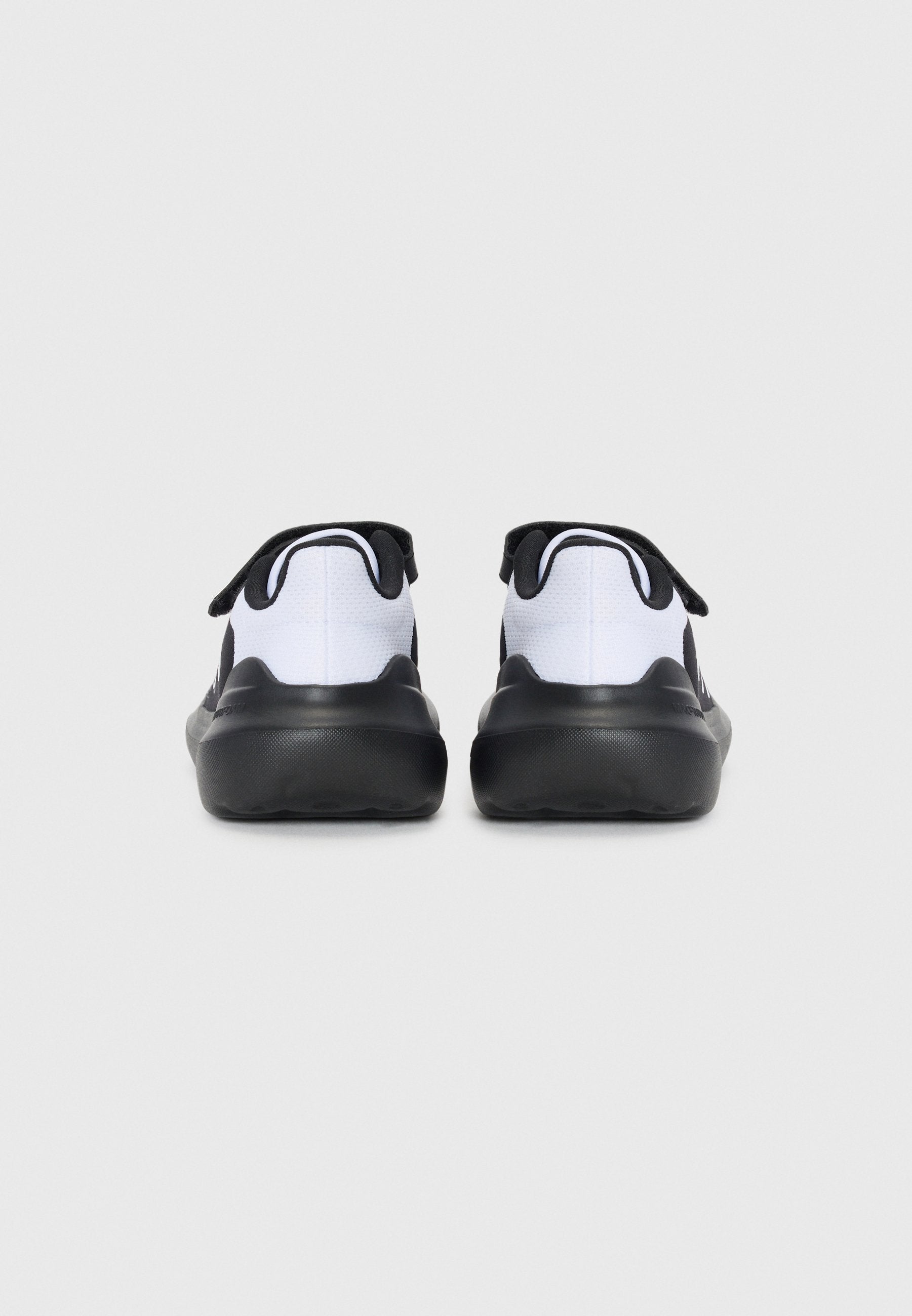 TENSAUR RUN 3.0 UNISEX - Chaussures de running sur route - core black/ftwr white