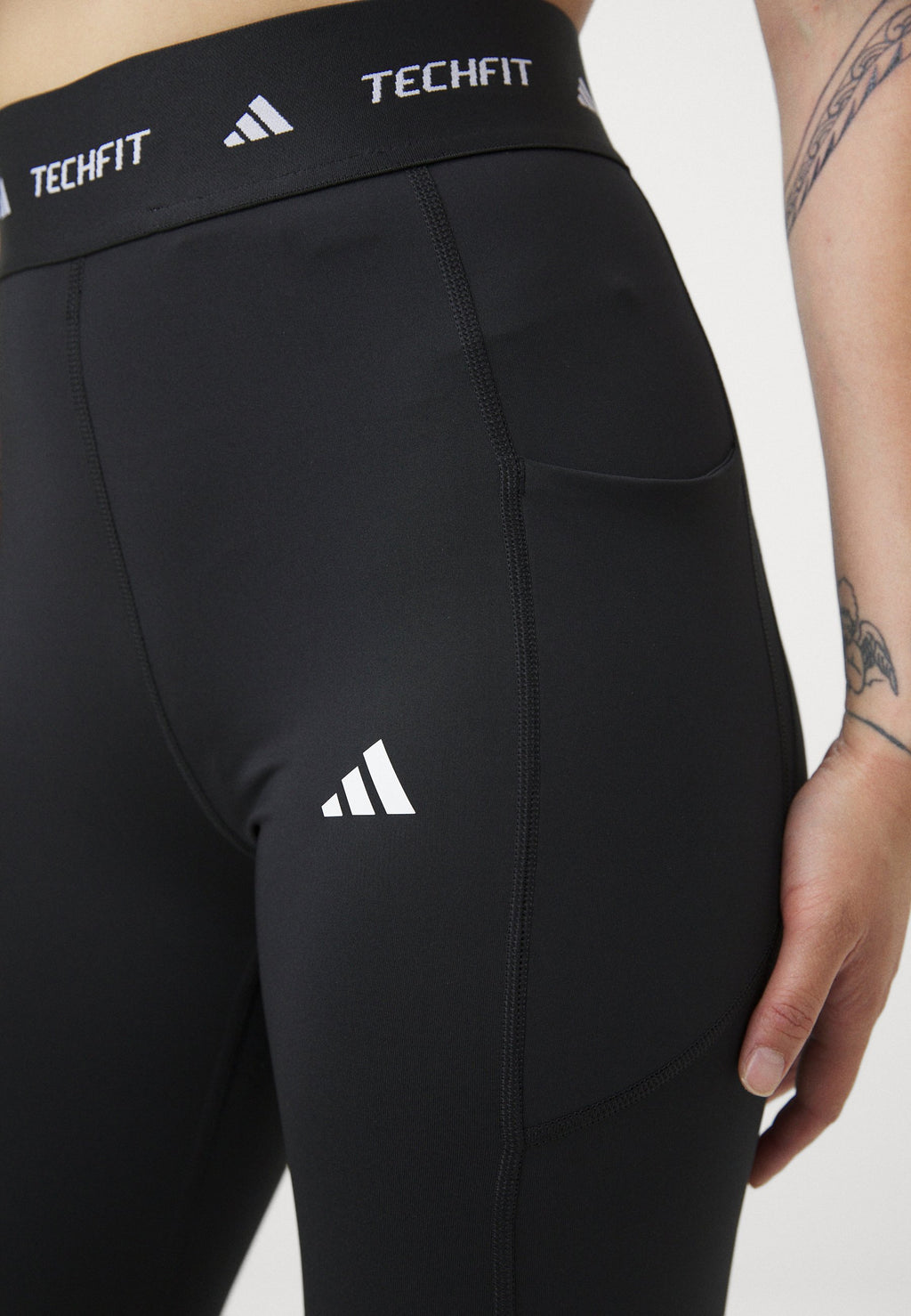 TECHFIT STASH POCKET FULL LENGTH LEGGINGS - Leggings - black